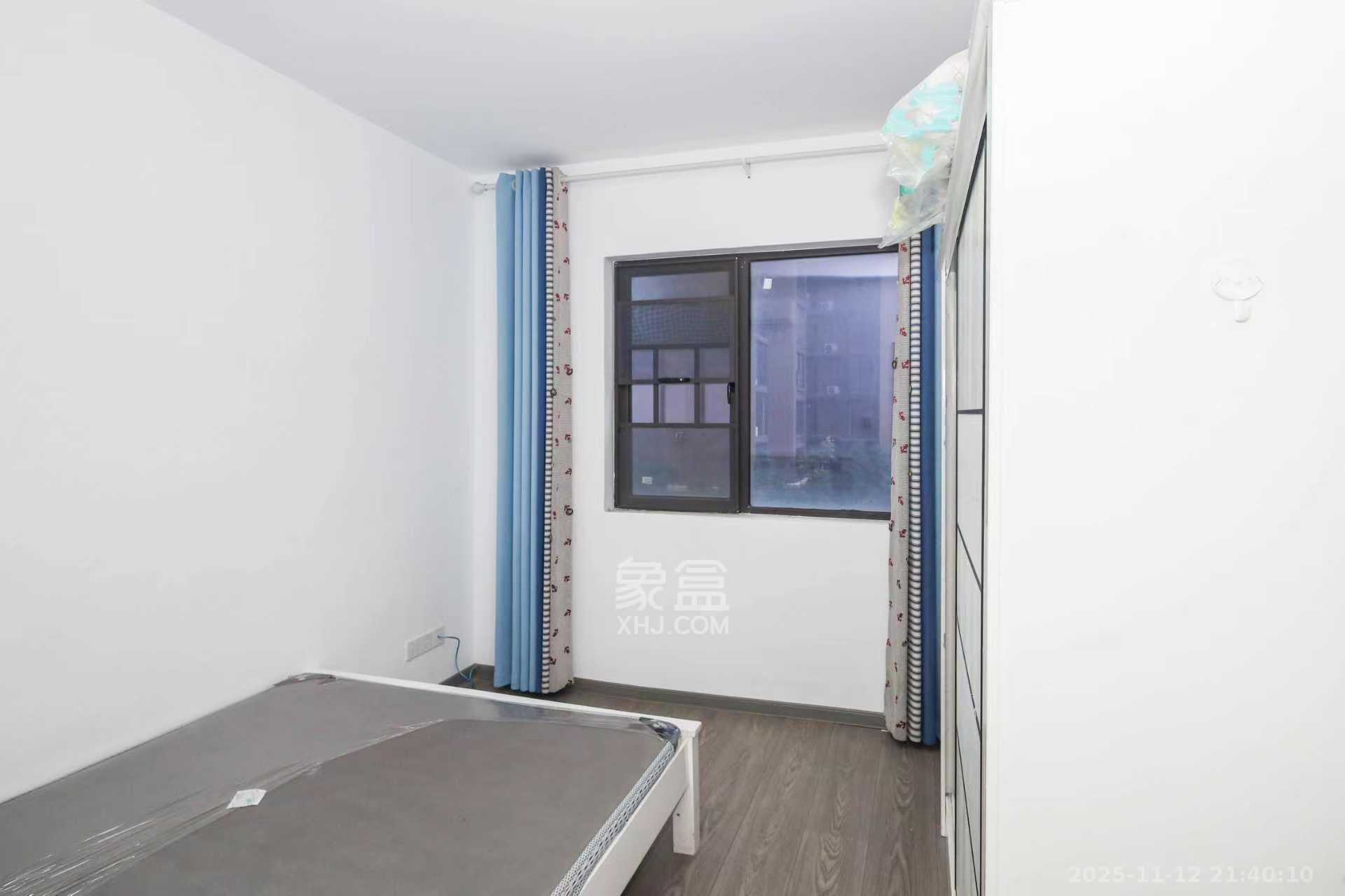 中冶中央公园  3室2厅1卫    2600.0元/月室内图