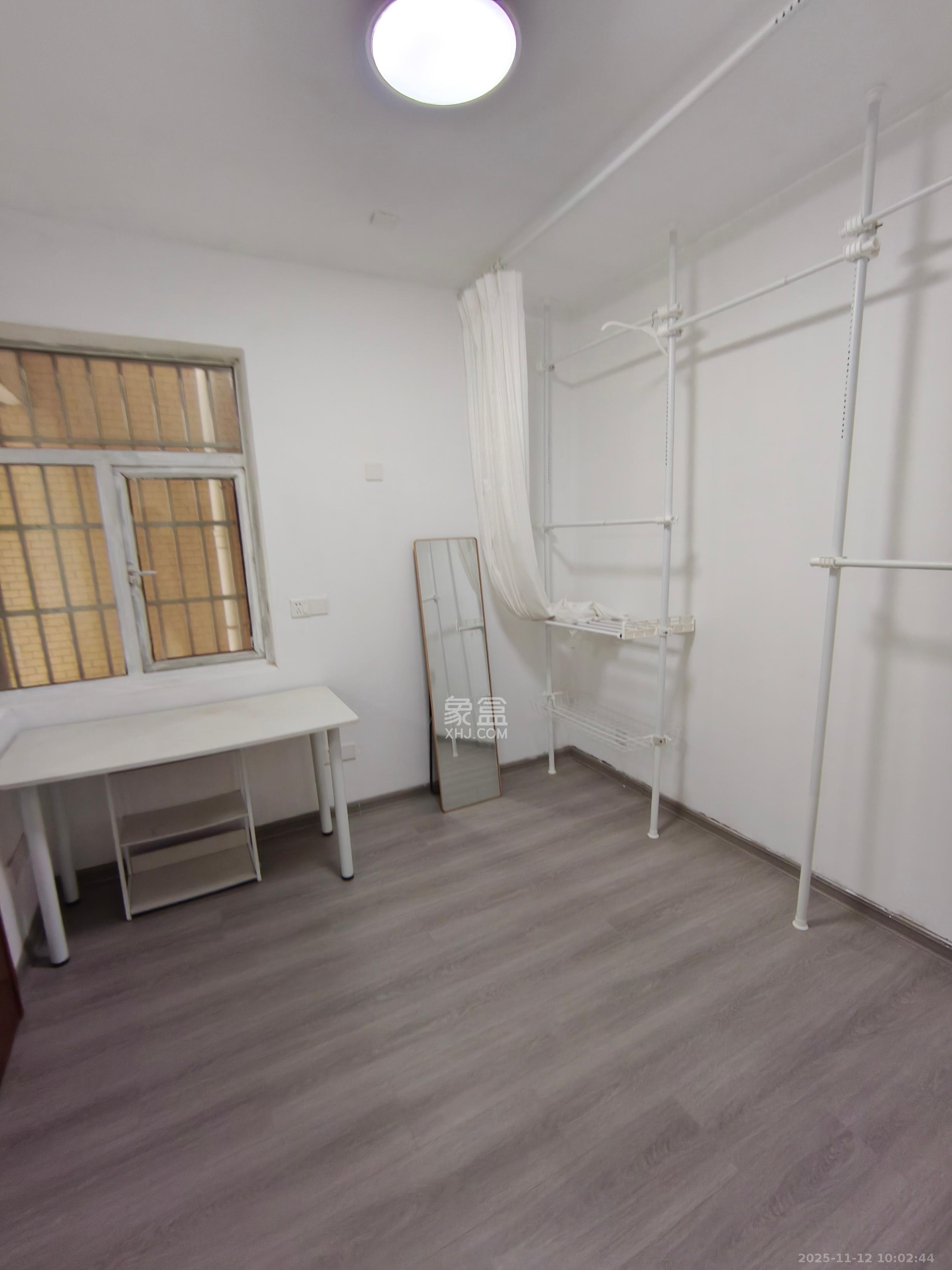 凯通国际城（凯通朝庭）  1室1厅1卫    1800.0元/月室内图