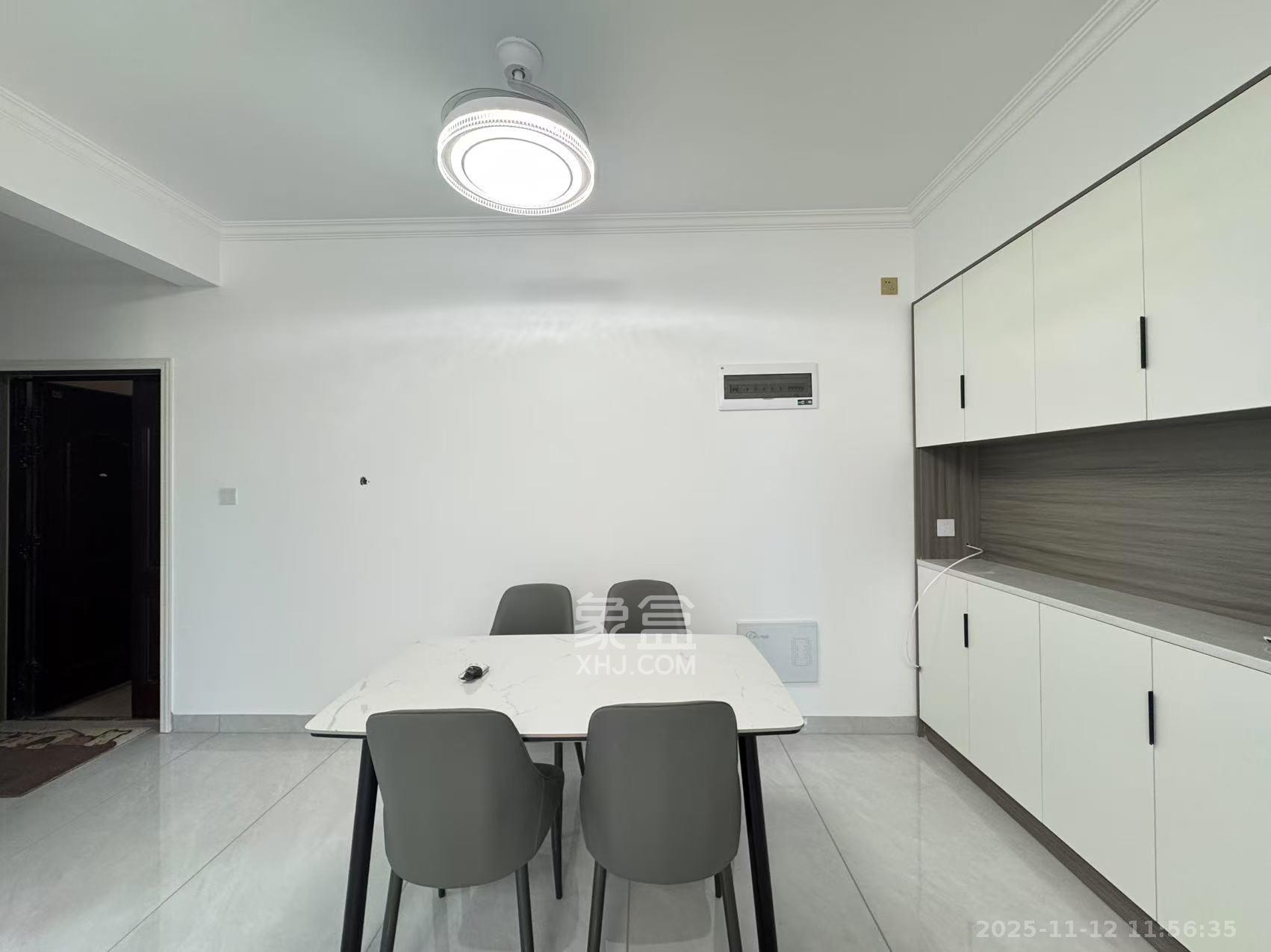 东宜新园  3室2厅2卫    2800.0元/月室内图