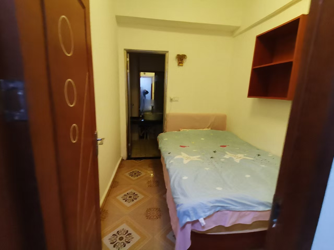 金鹿花园  3室1厅2卫    900.0元/月室内图