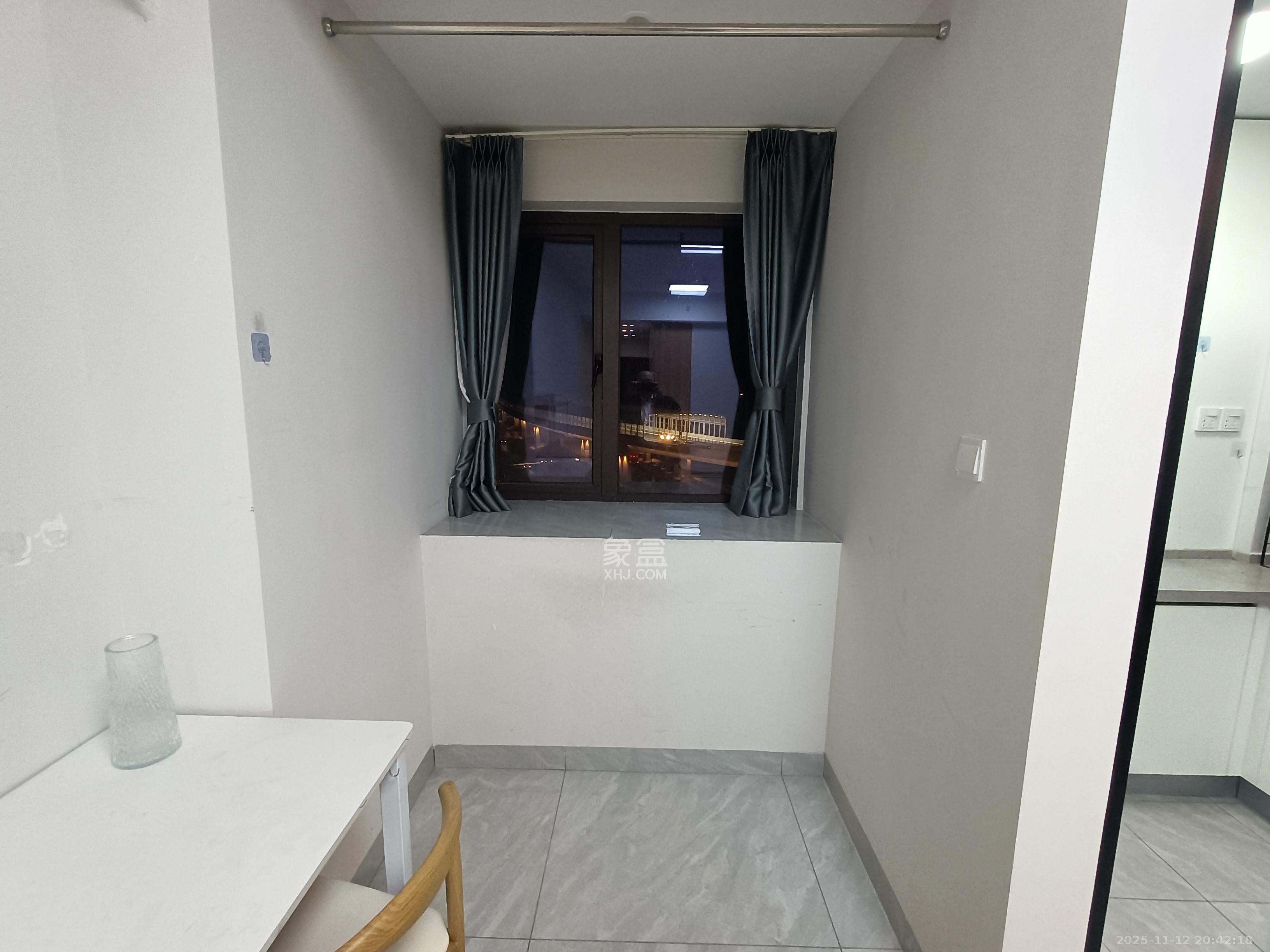 福晟钱隆国际(晟冉景苑) 1室1厅1卫 1500.0元/月 福晟钱隆国际(晟冉景苑) 1室1厅1卫 1500.0元/月室内图