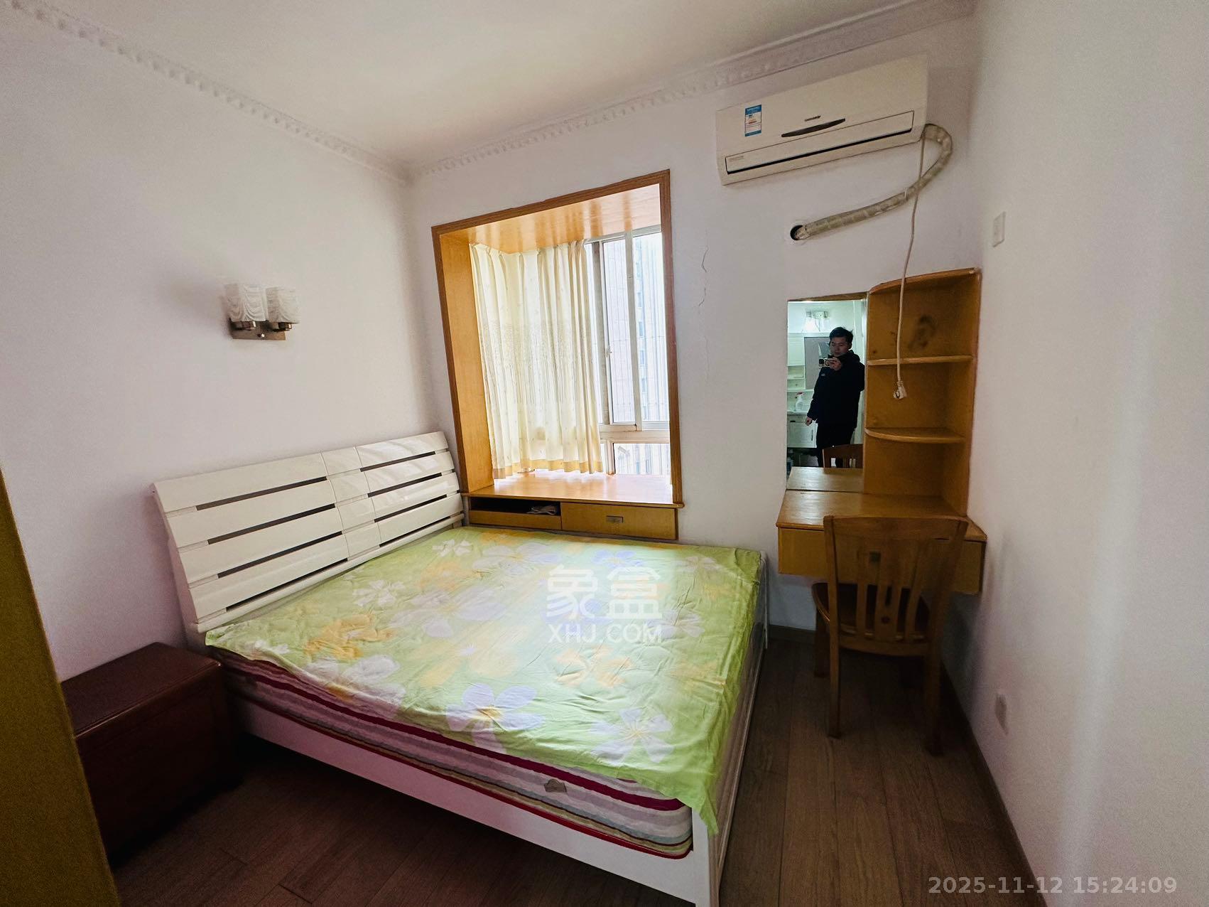 汇都公寓 3室2厅1卫 2300.0元/月 汇都公寓 3室2厅1卫 2300.0元/月室内图