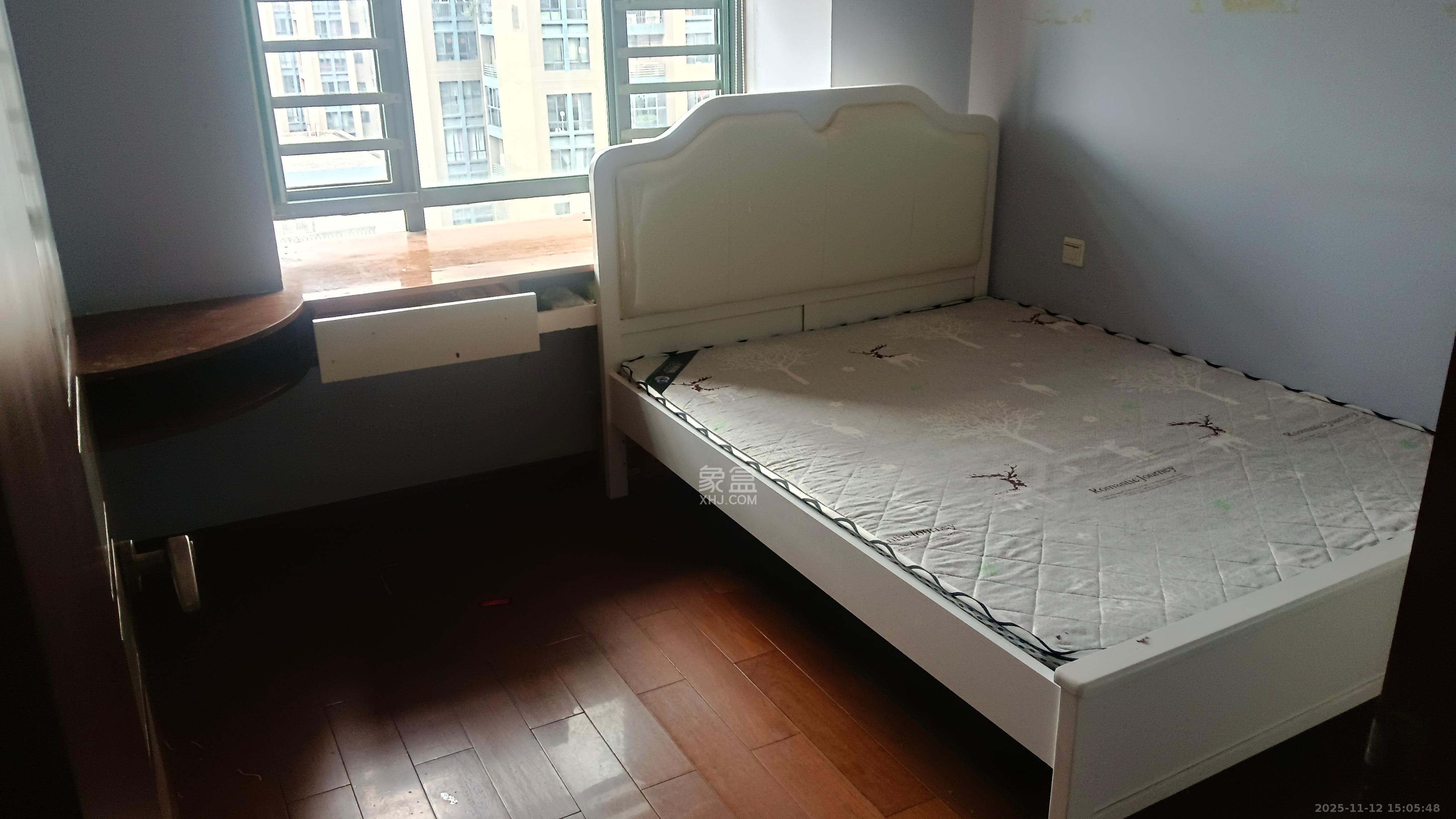 亚华香舍花都  3室2厅2卫    3800.0元/月室内图