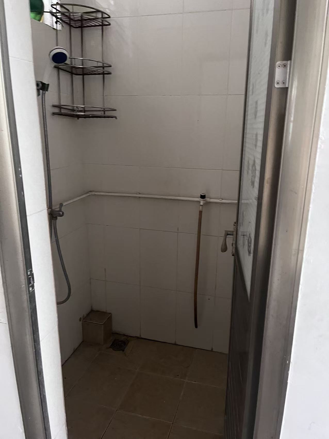 金融大厦宿舍区  3室2厅1卫    1700.0元/月室内图