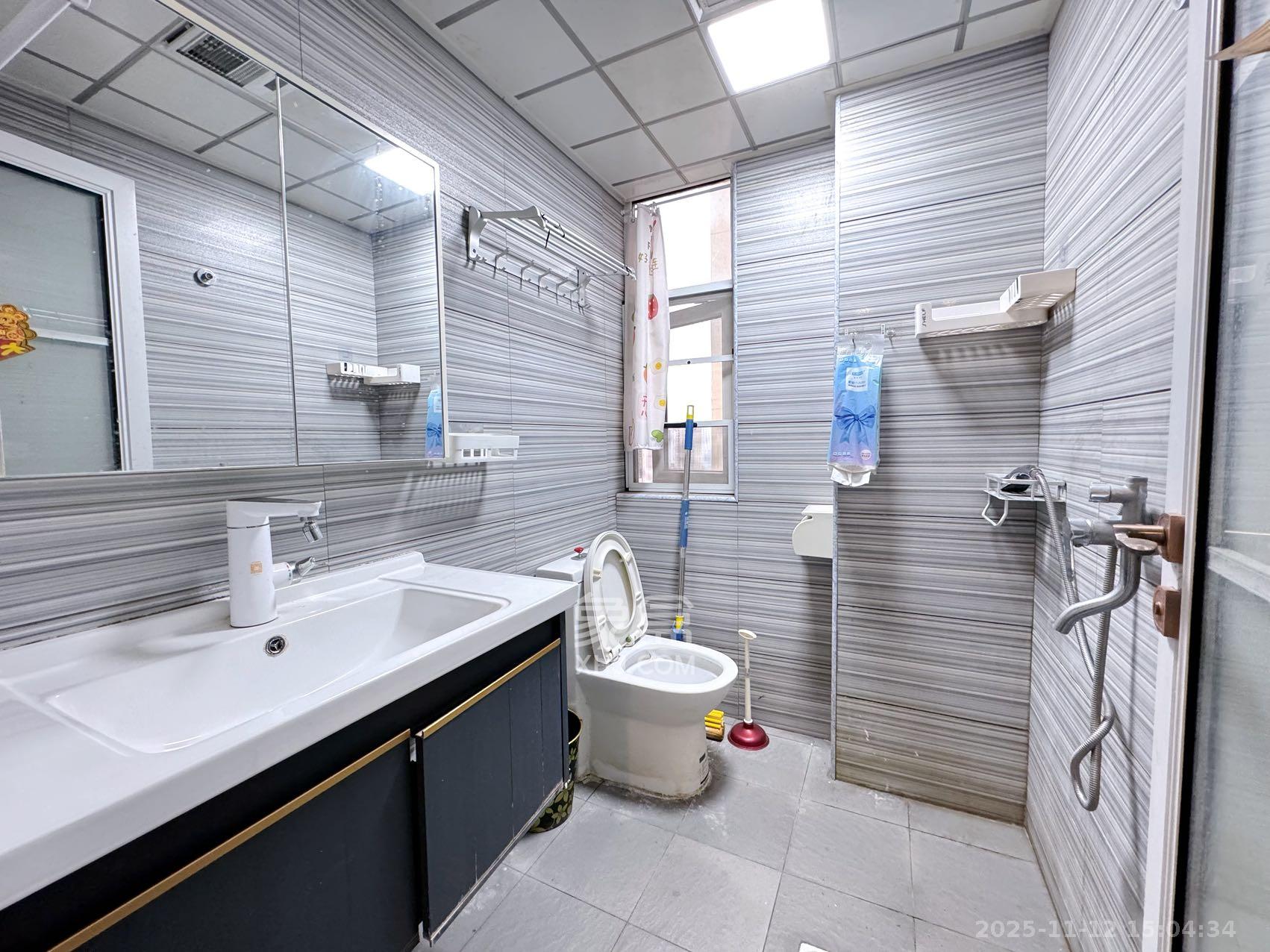 天麓尚层 2室2厅1卫 2300.0元/月 天麓尚层 2室2厅1卫 2300.0元/月室内图