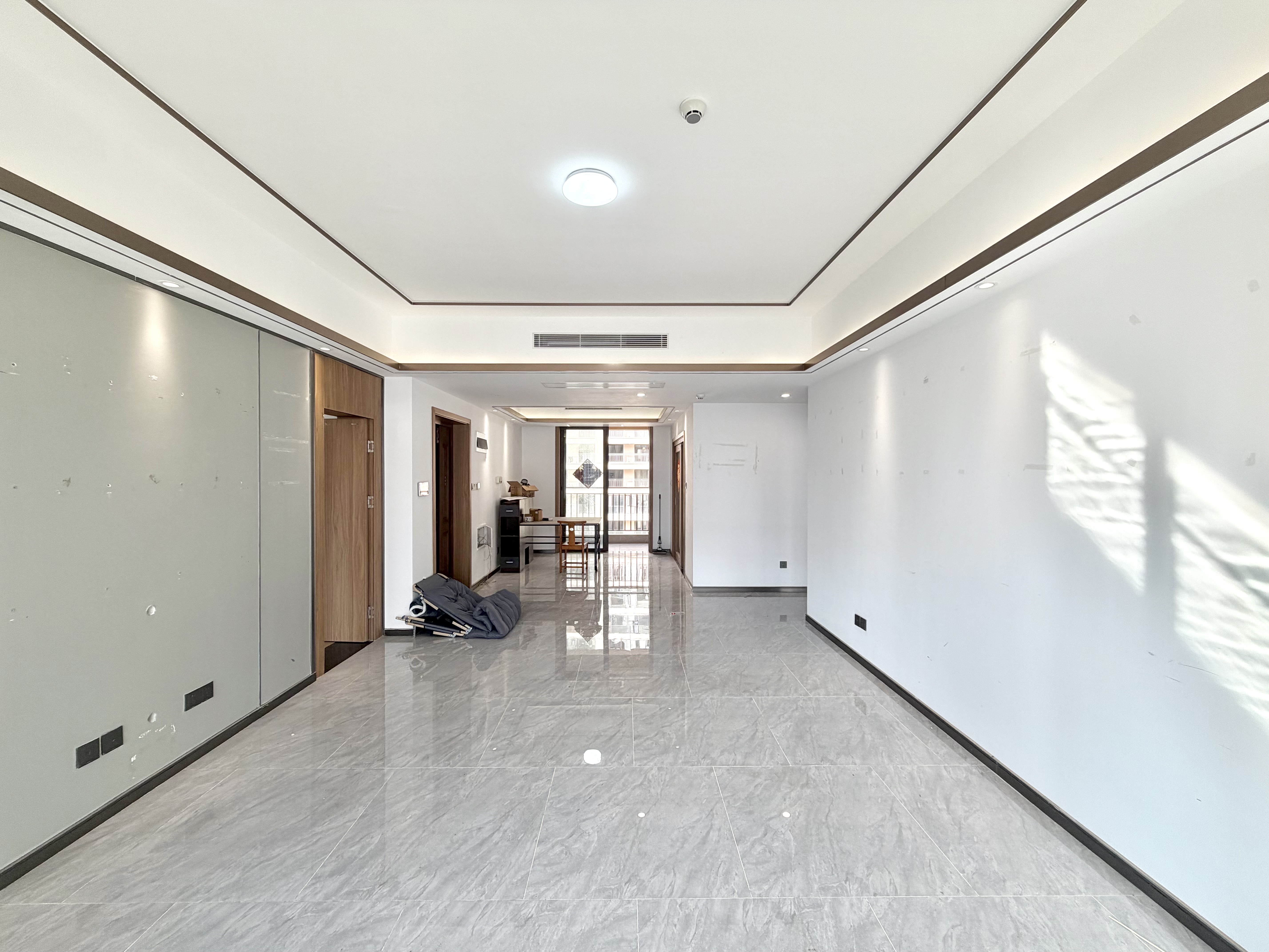 海航豪庭南苑  3室2厅2卫    5500.0元/月室内图