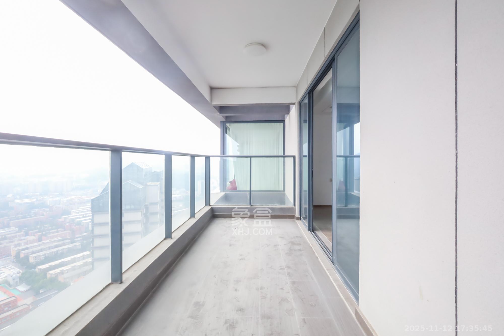 江山印 4室2厅3卫 720.0万 江山印 4室2厅3卫 720.0万阳台