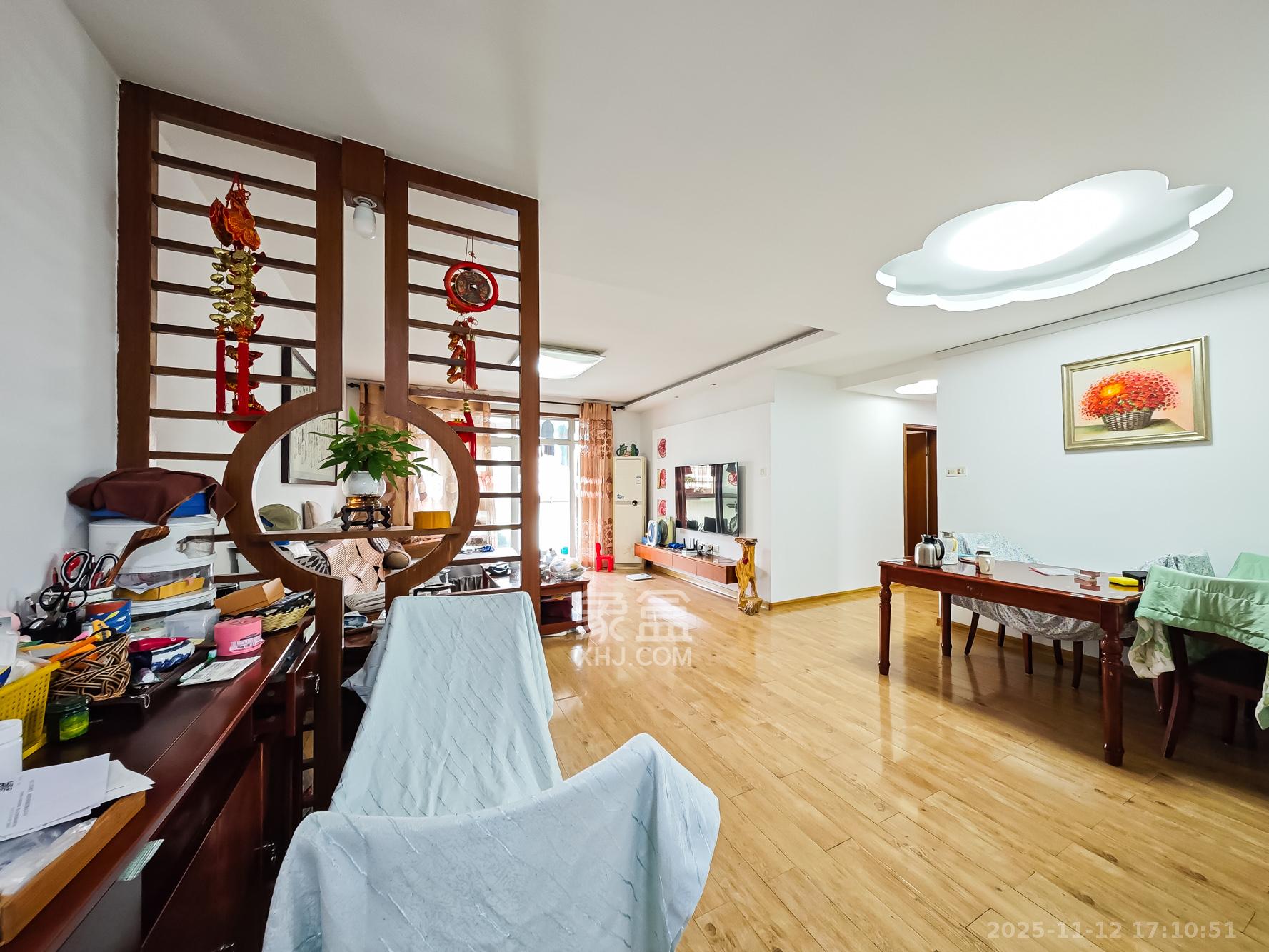 北湾景园 3室2厅1卫 86.0万 北湾景园 3室2厅1卫 86.0万客厅