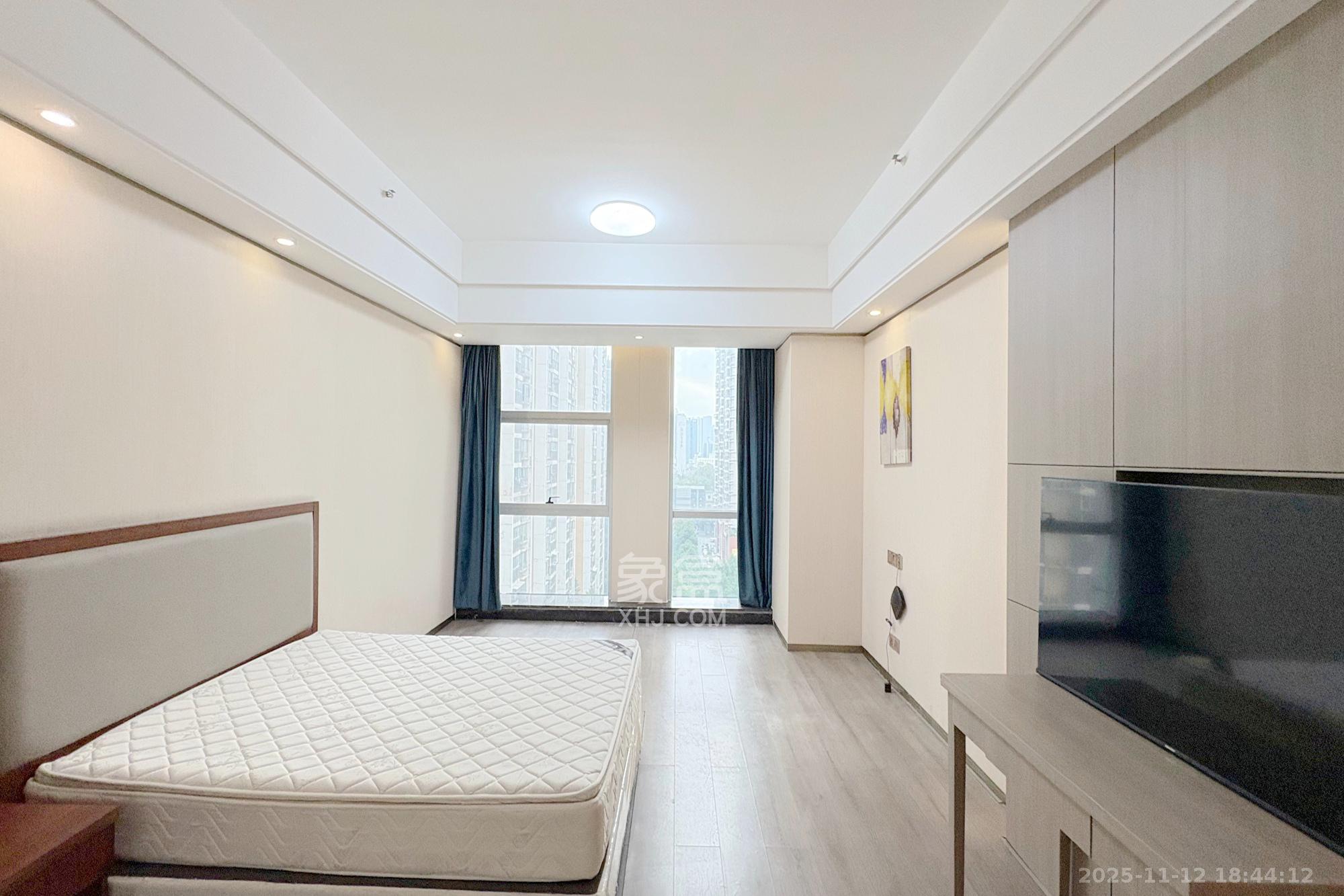 宇成朝阳广场 1室1厅1卫 49.8万 宇成朝阳广场 1室1厅1卫 49.8万客厅