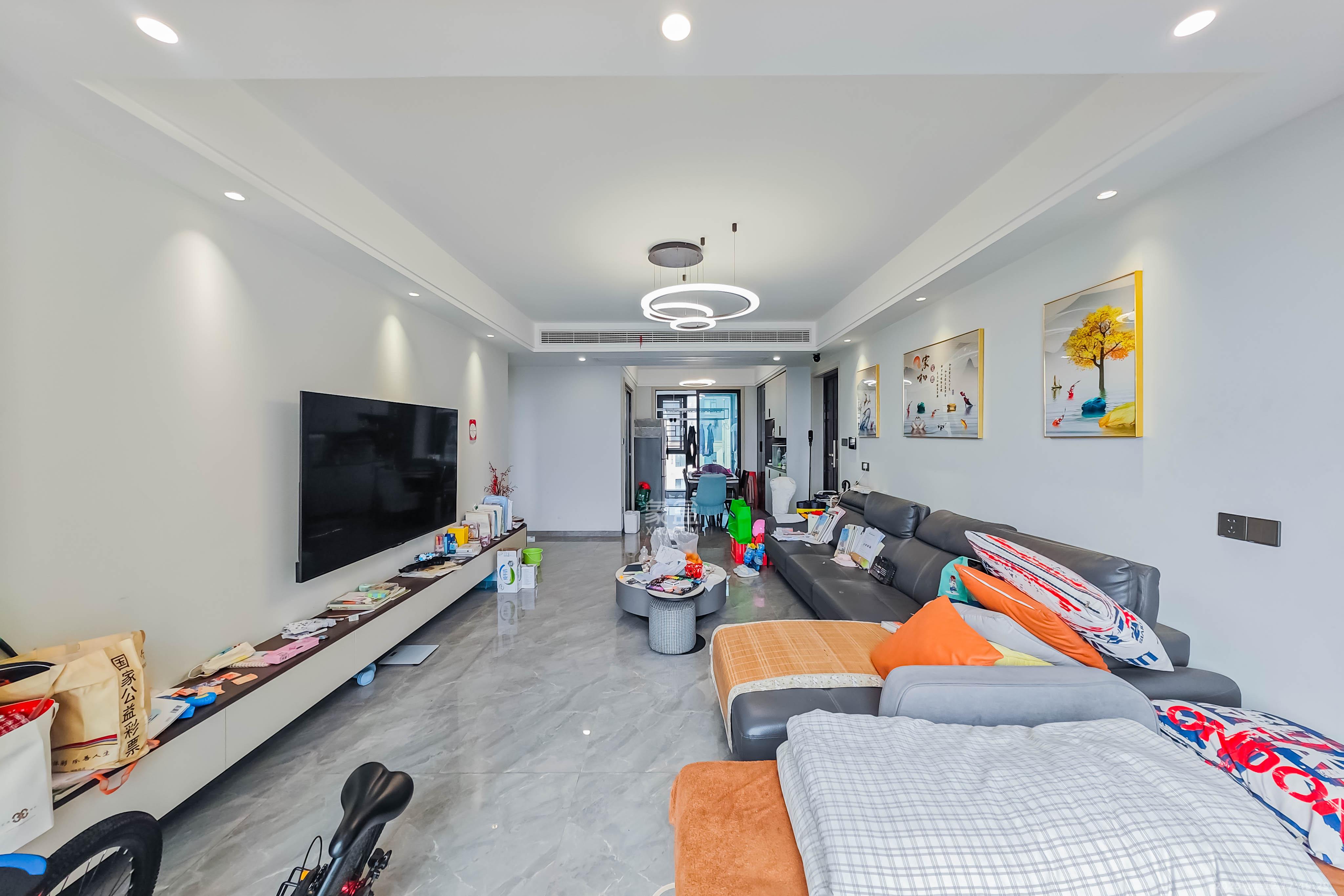 中天星耀城  4室2厅2卫    153.0万