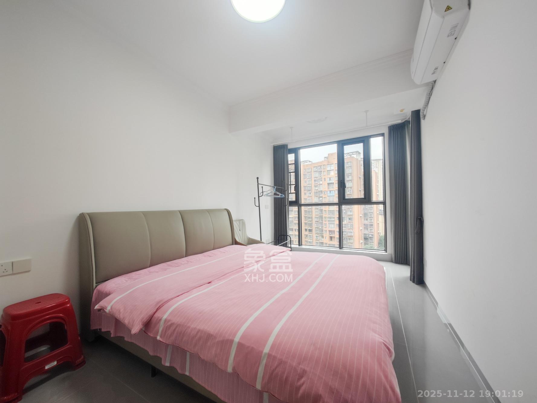 润和翰文府 4室2厅2卫 130.0万 润和翰文府 4室2厅2卫 130.0万卧室