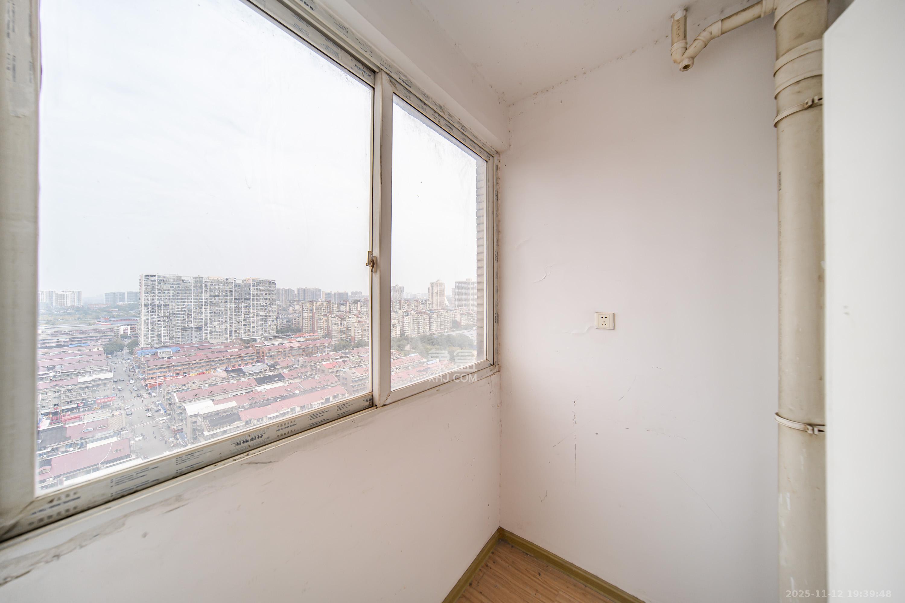 永通商邸 4室2厅1卫 105.0万 永通商邸 4室2厅1卫 105.0万阳台