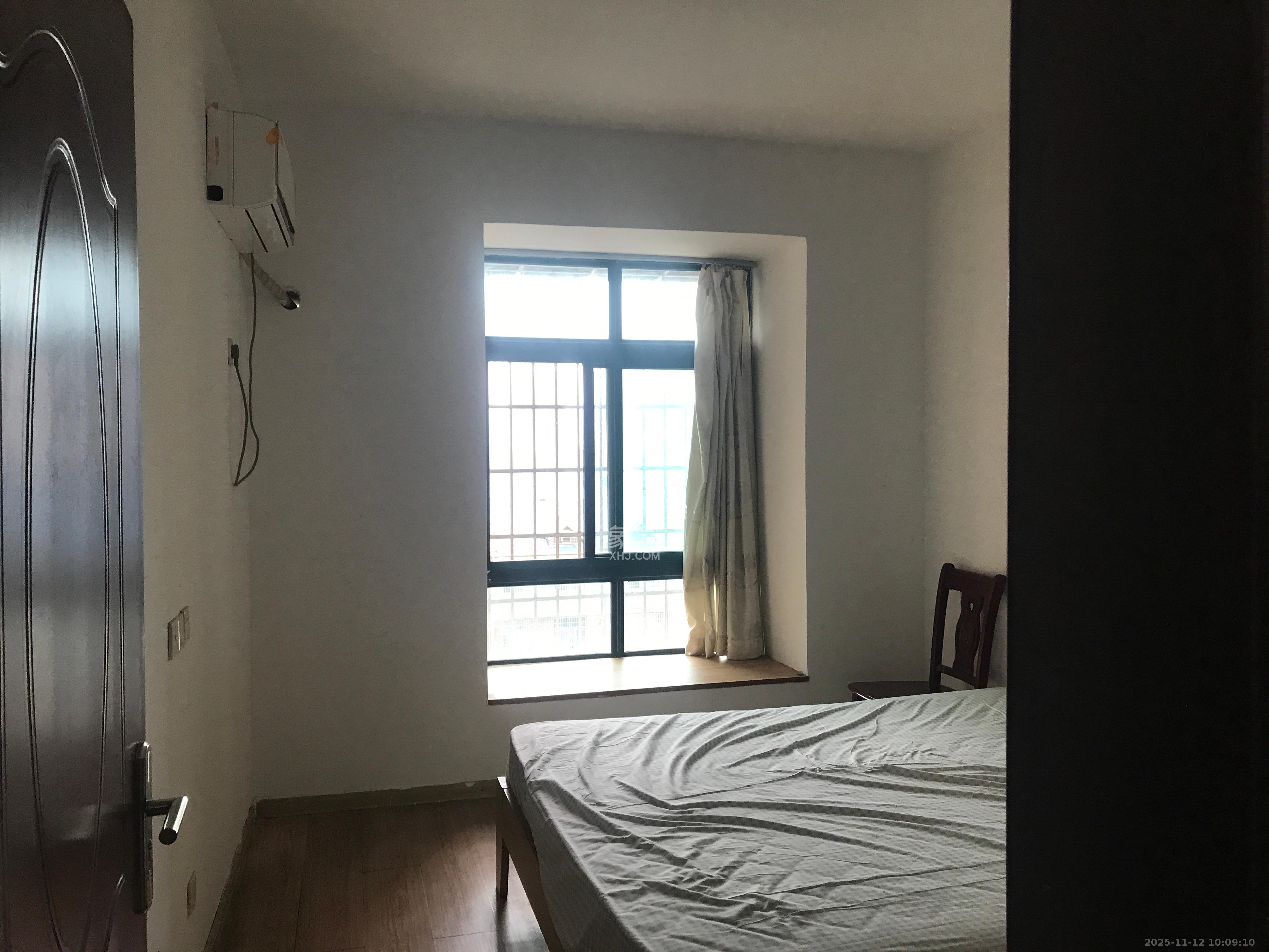 财富名园  2室1厅1卫    2300.0元/月室内图