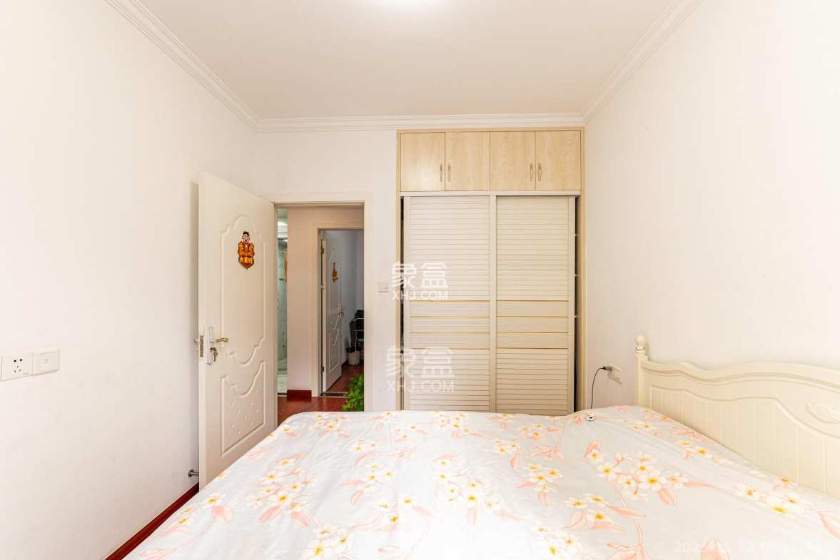 MOMA当代广场 3室1厅1卫 55.0万 MOMA当代广场 3室1厅1卫 55.0万卧室