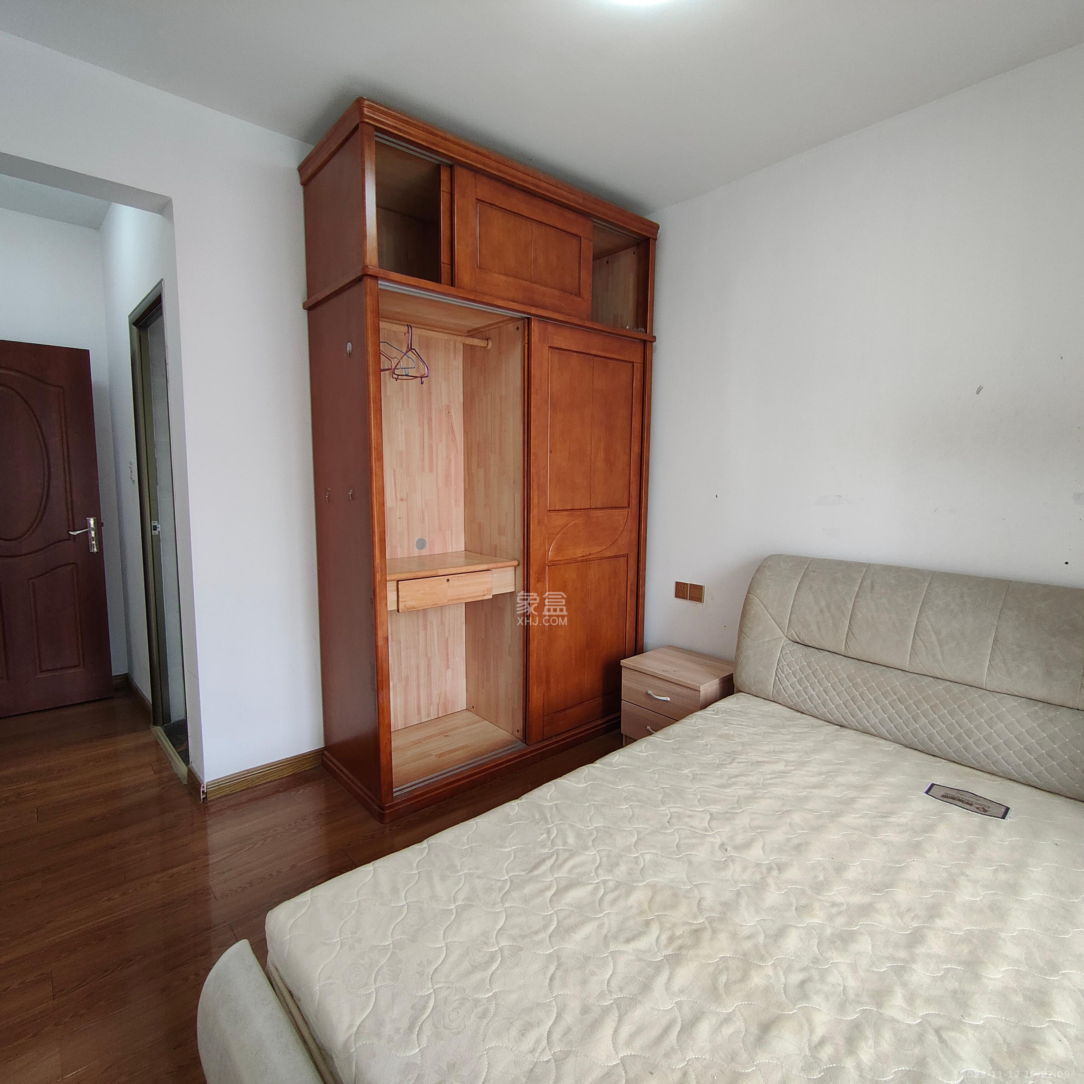 克拉美丽山庄（晟领国际）  3室2厅2卫    2700.0元/月