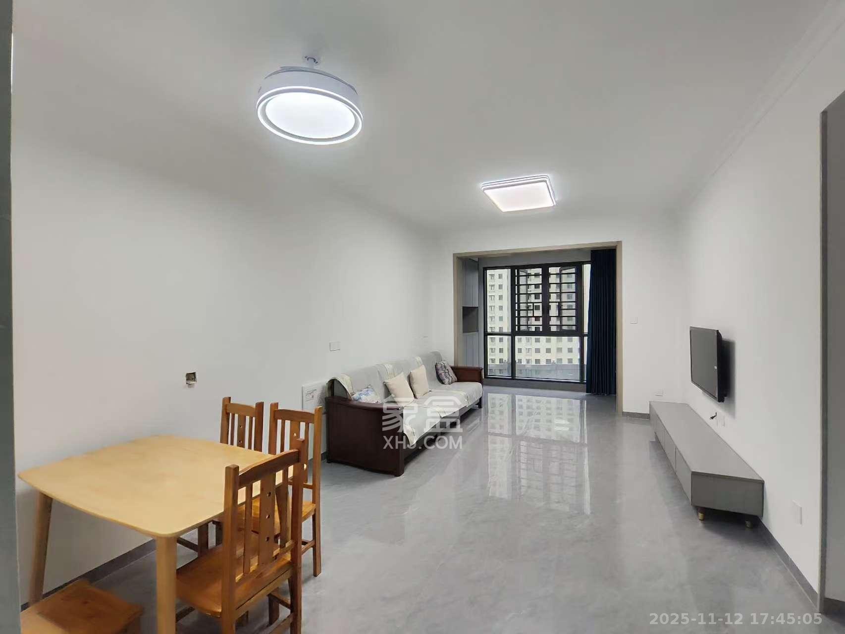 恒大名都  3室2厅1卫    1800.0元/月室内图