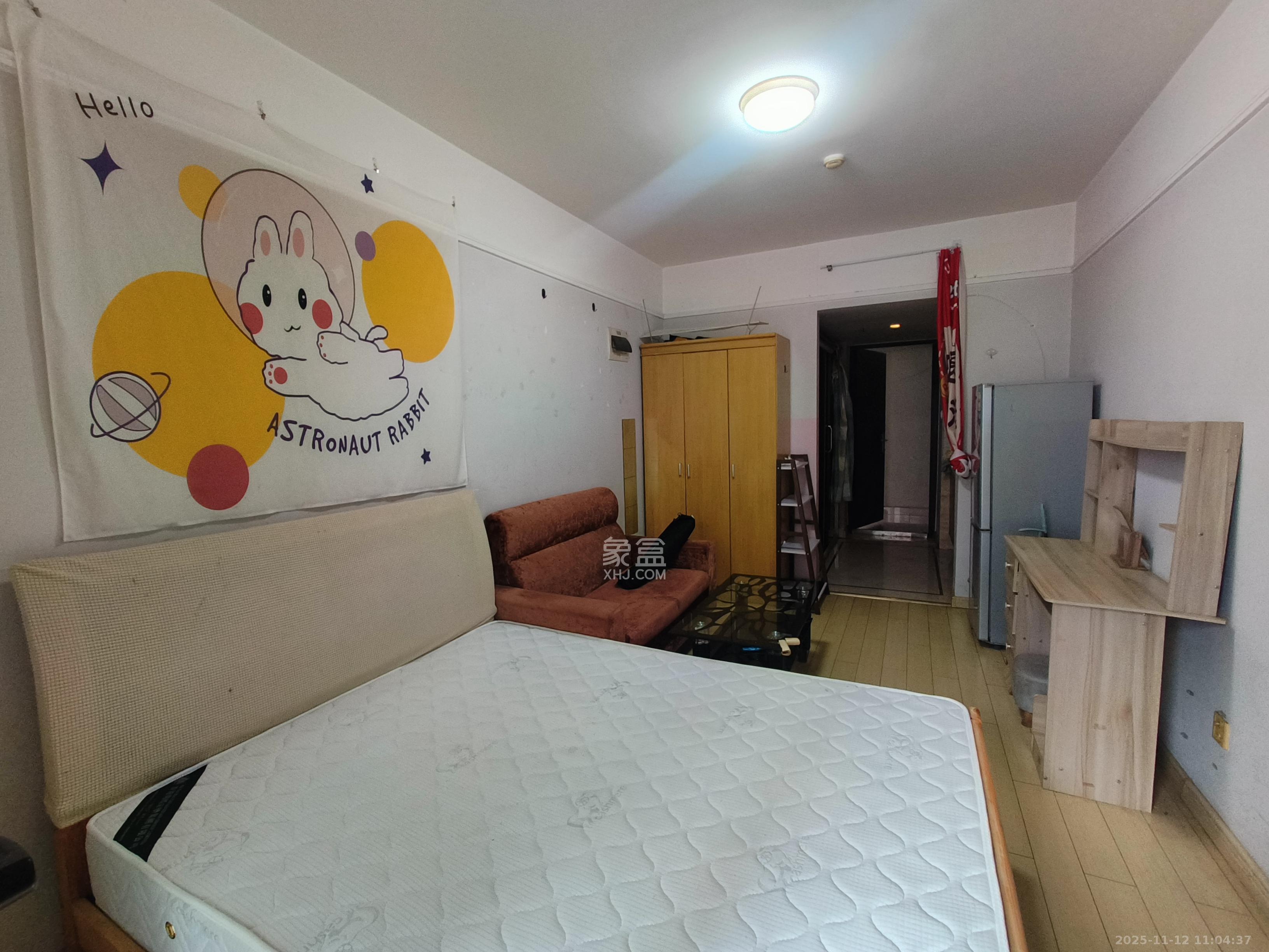 万科城 1室1厅1卫 1300.0元/月 万科城 1室1厅1卫 1300.0元/月室内图