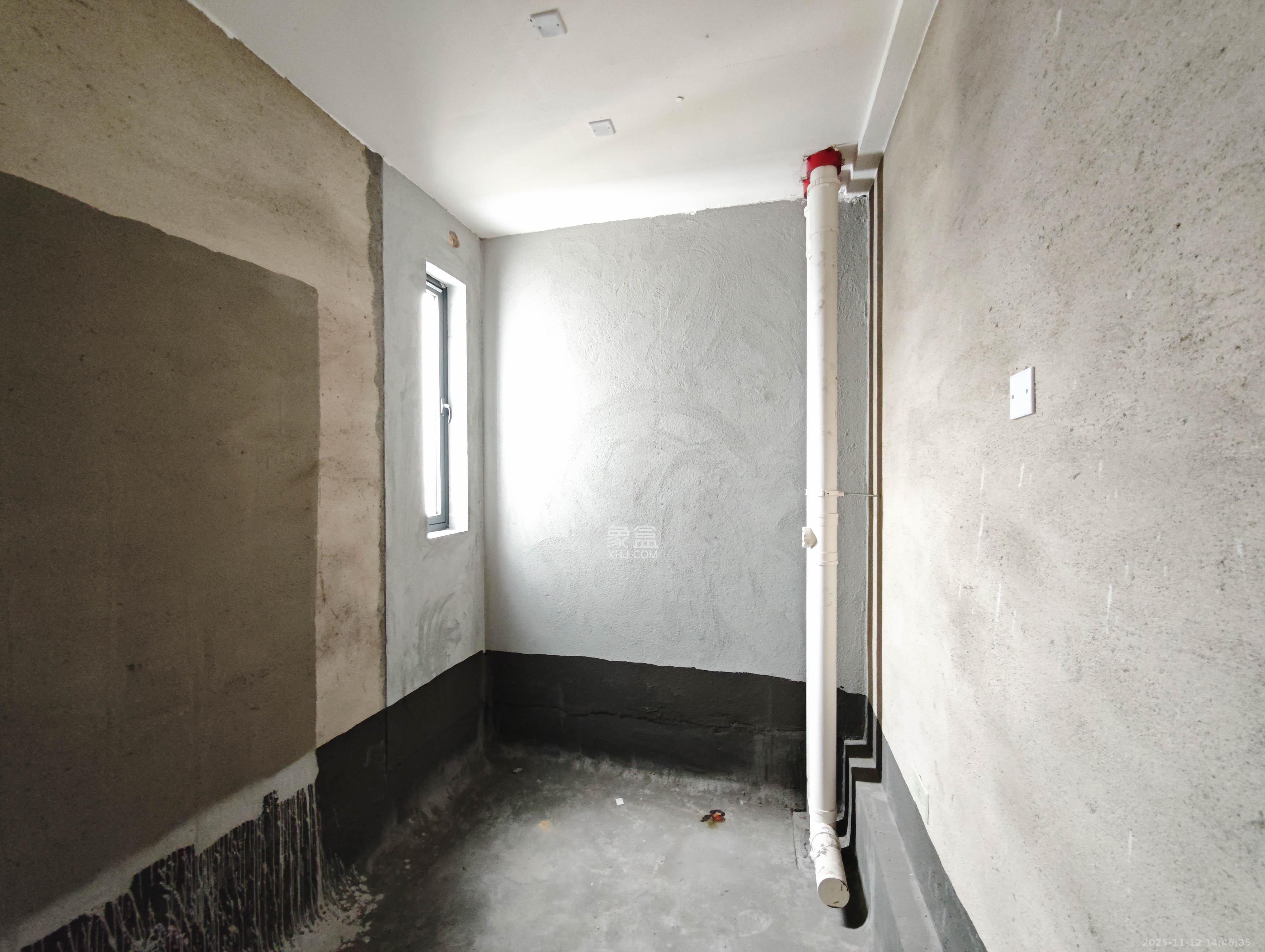 融创会展上东区 5室2厅3卫 180.0万 融创会展上东区 5室2厅3卫 180.0万卫生间