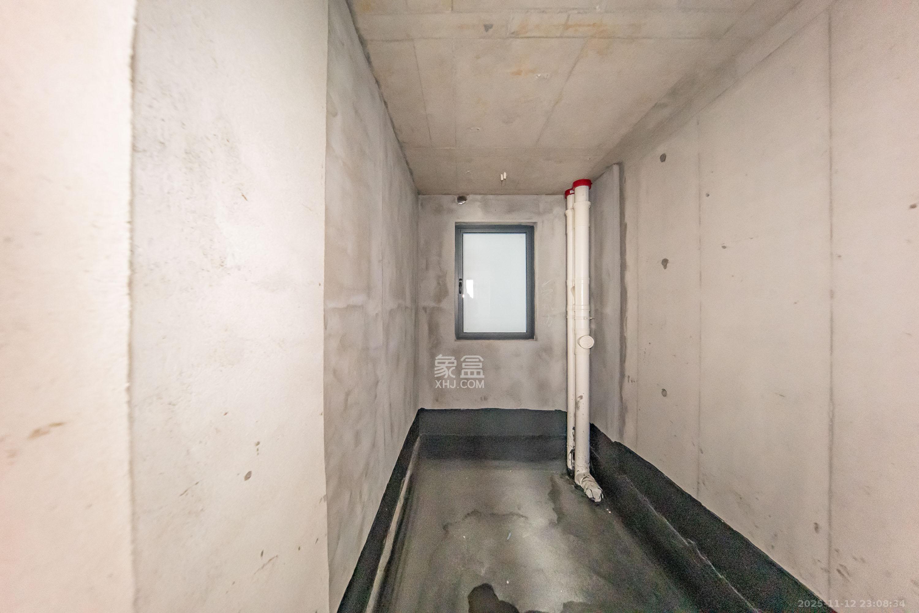 汉唐翰林府 3室2厅2卫 86.0万 汉唐翰林府 3室2厅2卫 86.0万卫生间