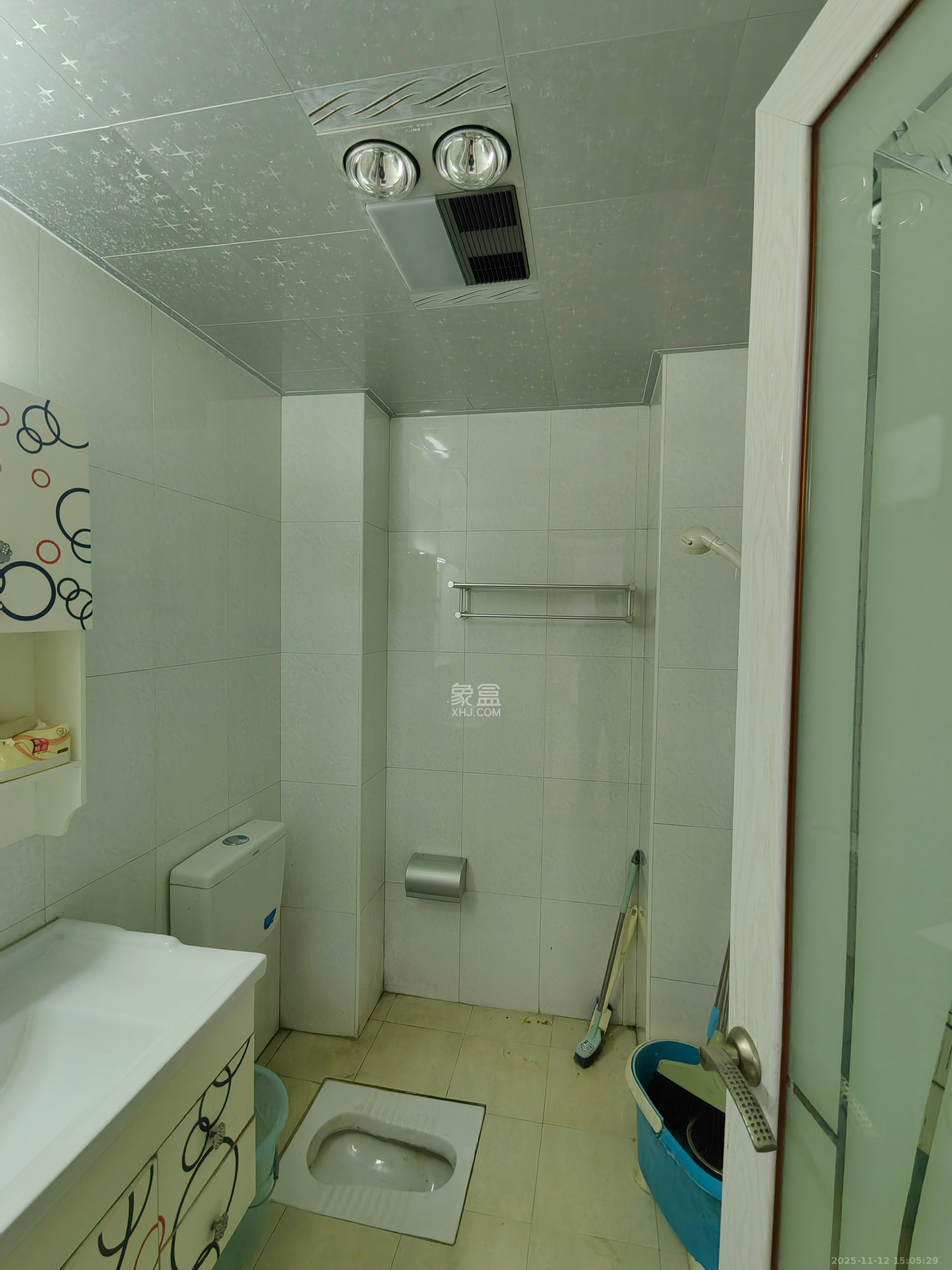 百合湖滨花园  3室2厅1卫    1400.0元/月室内图