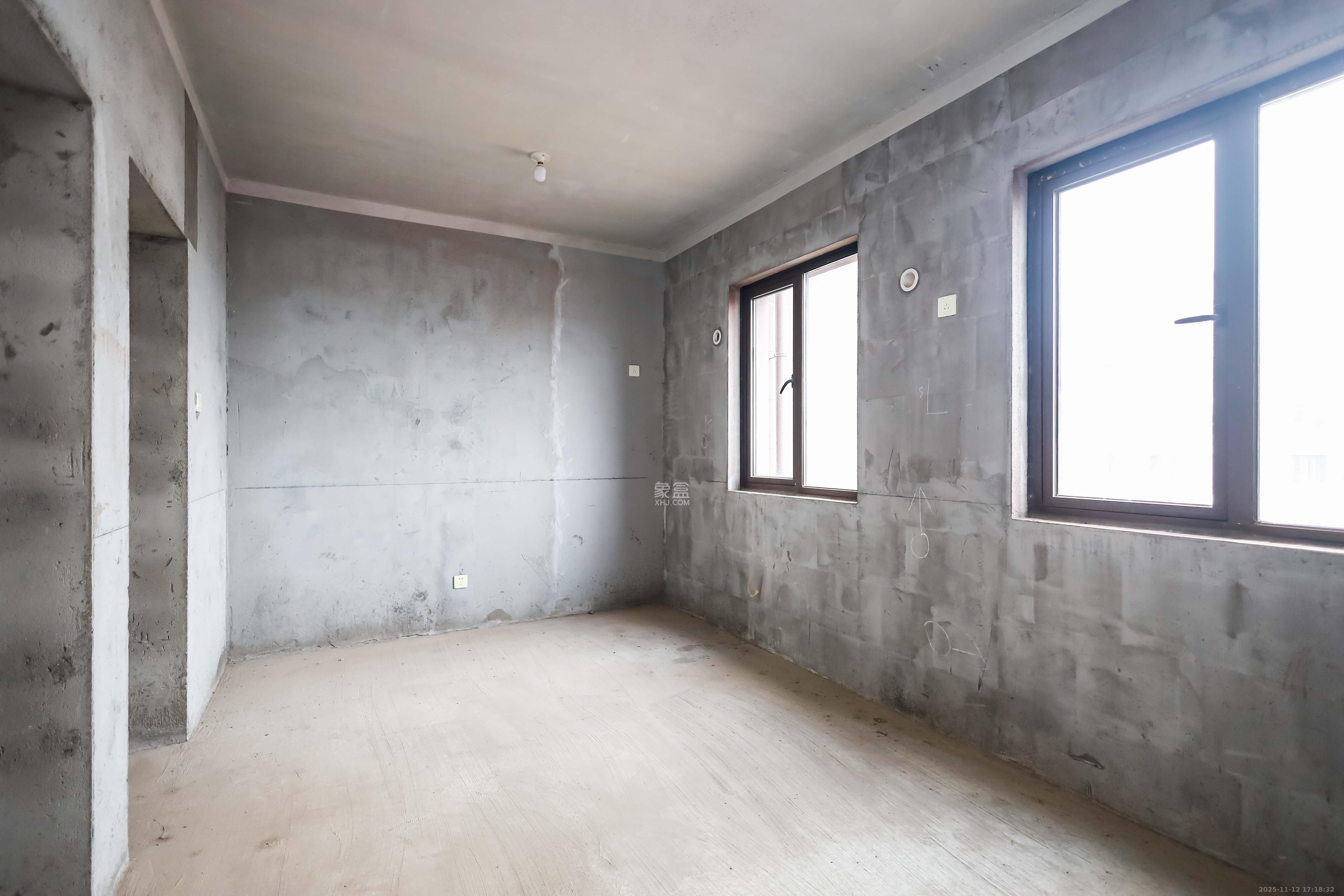 奥克斯缔壹城  4室2厅2卫    94.8万卧室