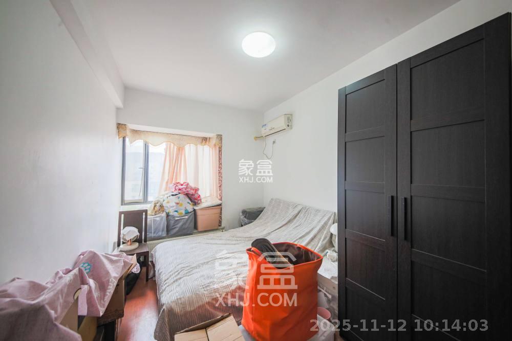 梦网景园  4室2厅2卫    3800.0元/月室内图