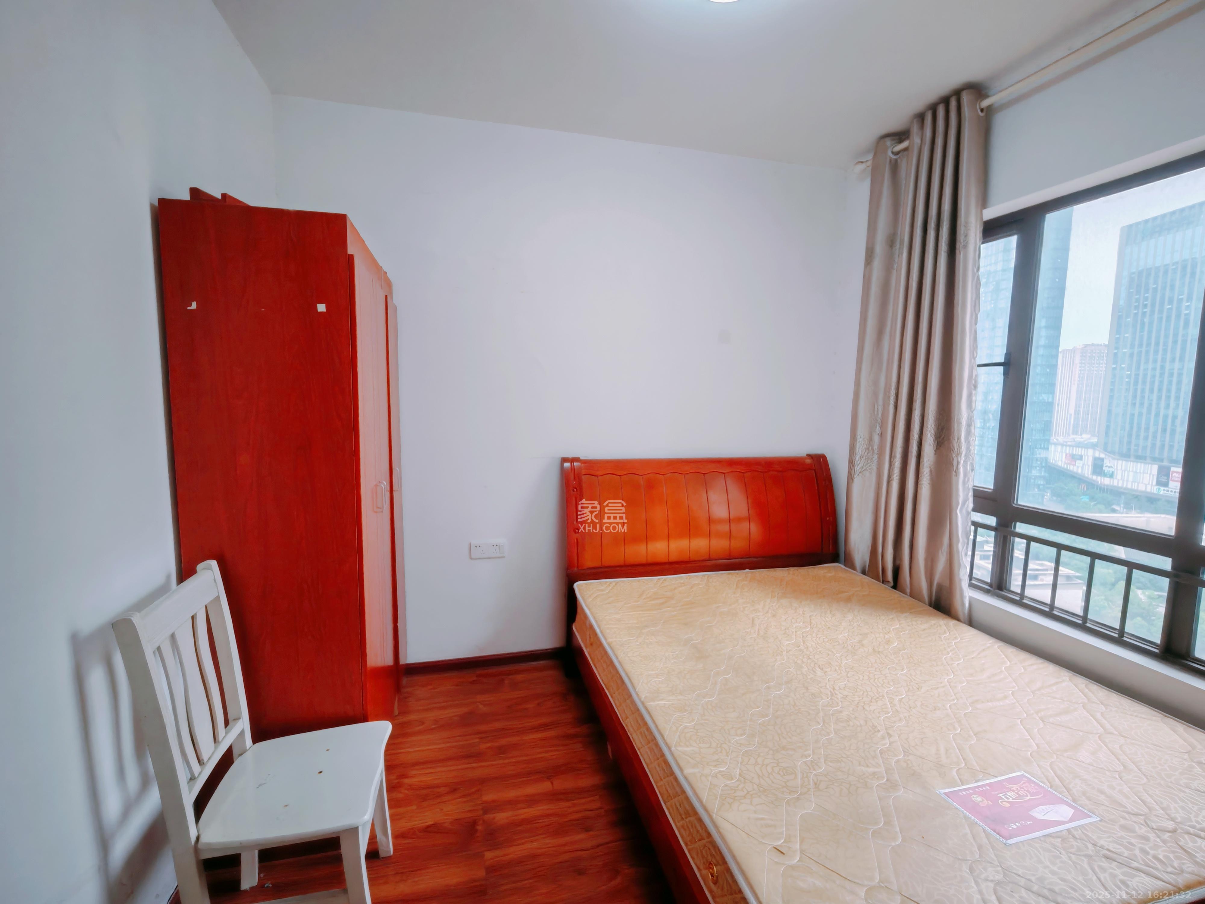 南山雍江汇（滨江国际新城）  3室2厅1卫    3300.0元/月室内图