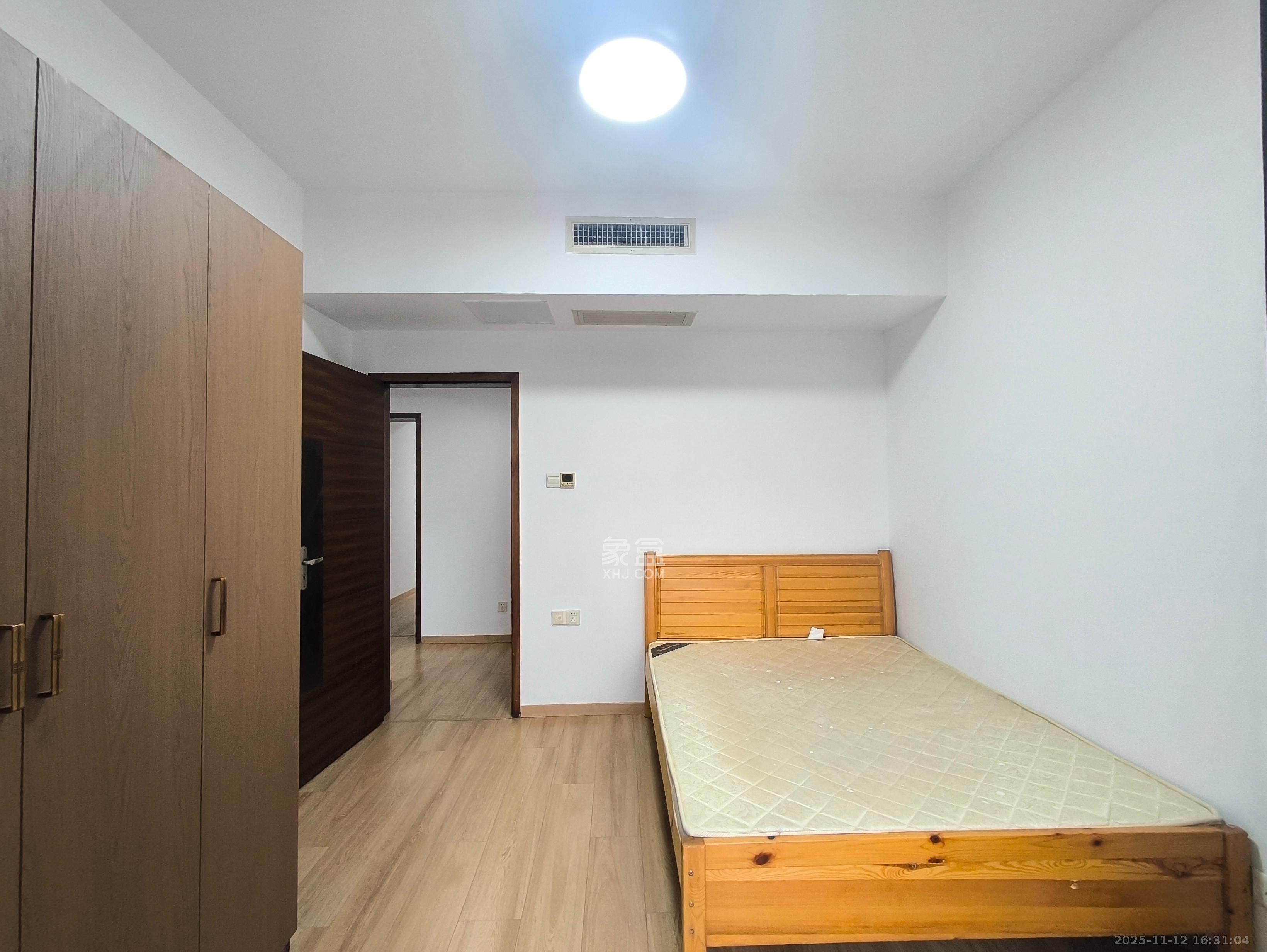 湖南省体育局单位宿舍(省体总会宿舍) 3室2厅2卫 4100.0元/月 湖南省体育局单位宿舍(省体总会宿舍) 3室2厅2卫 4100.0元/月室内图