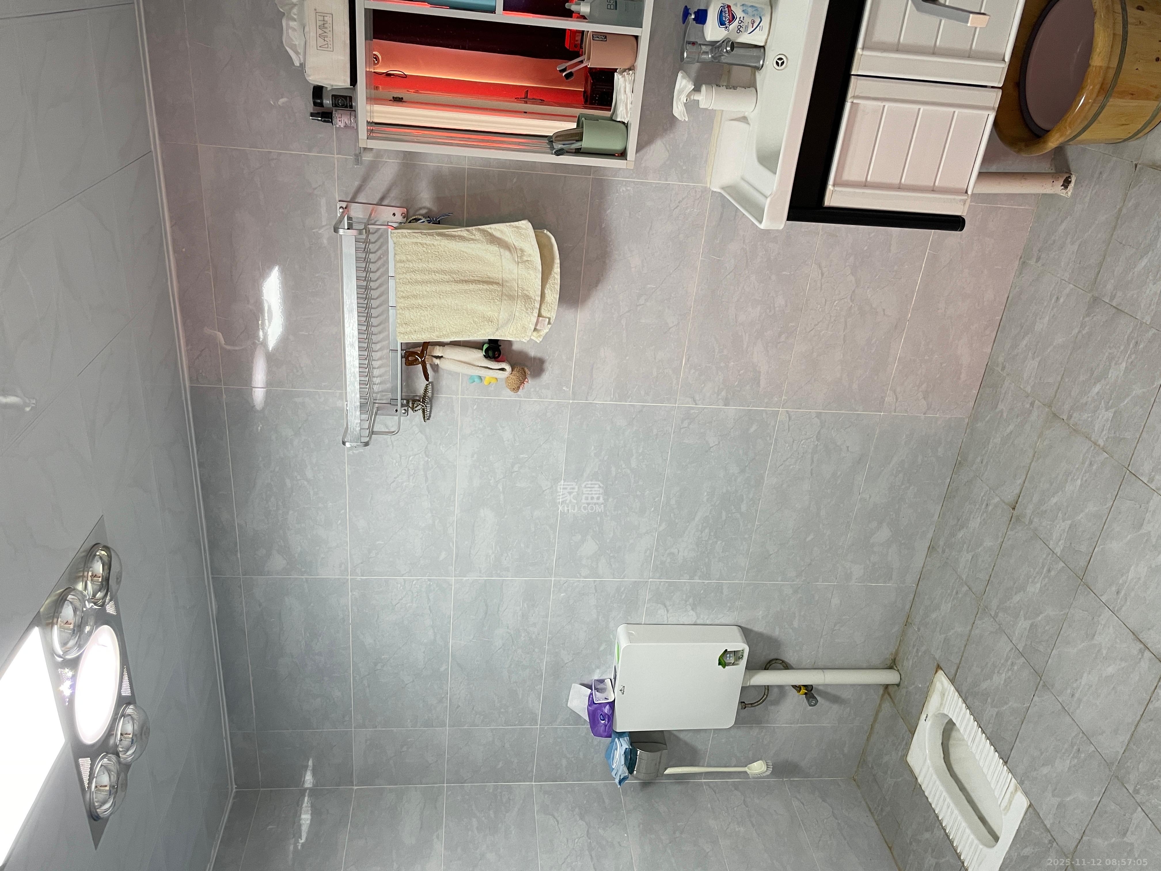 绿地新都会  2室2厅1卫    2000.0元/月室内图