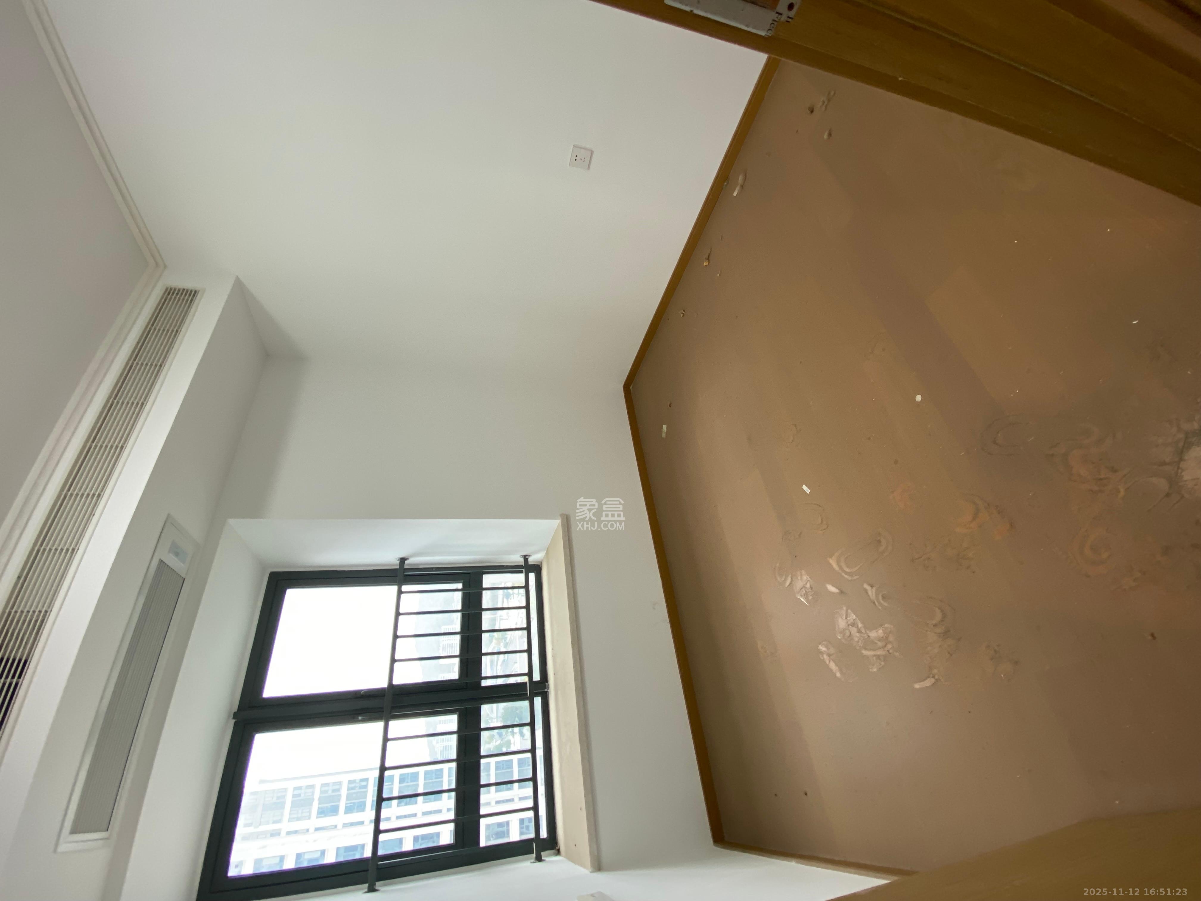 清控湖山雅居南区 4室2厅1卫 2600.0元/月 清控湖山雅居南区 4室2厅1卫 2600.0元/月室内图