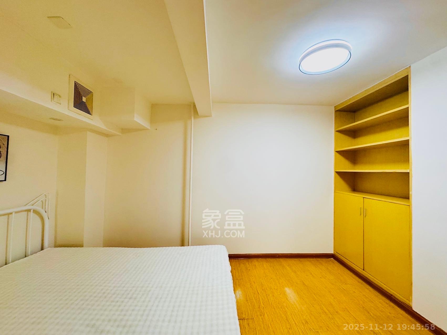 融圣国际  2室1厅1卫    2100.0元/月室内图