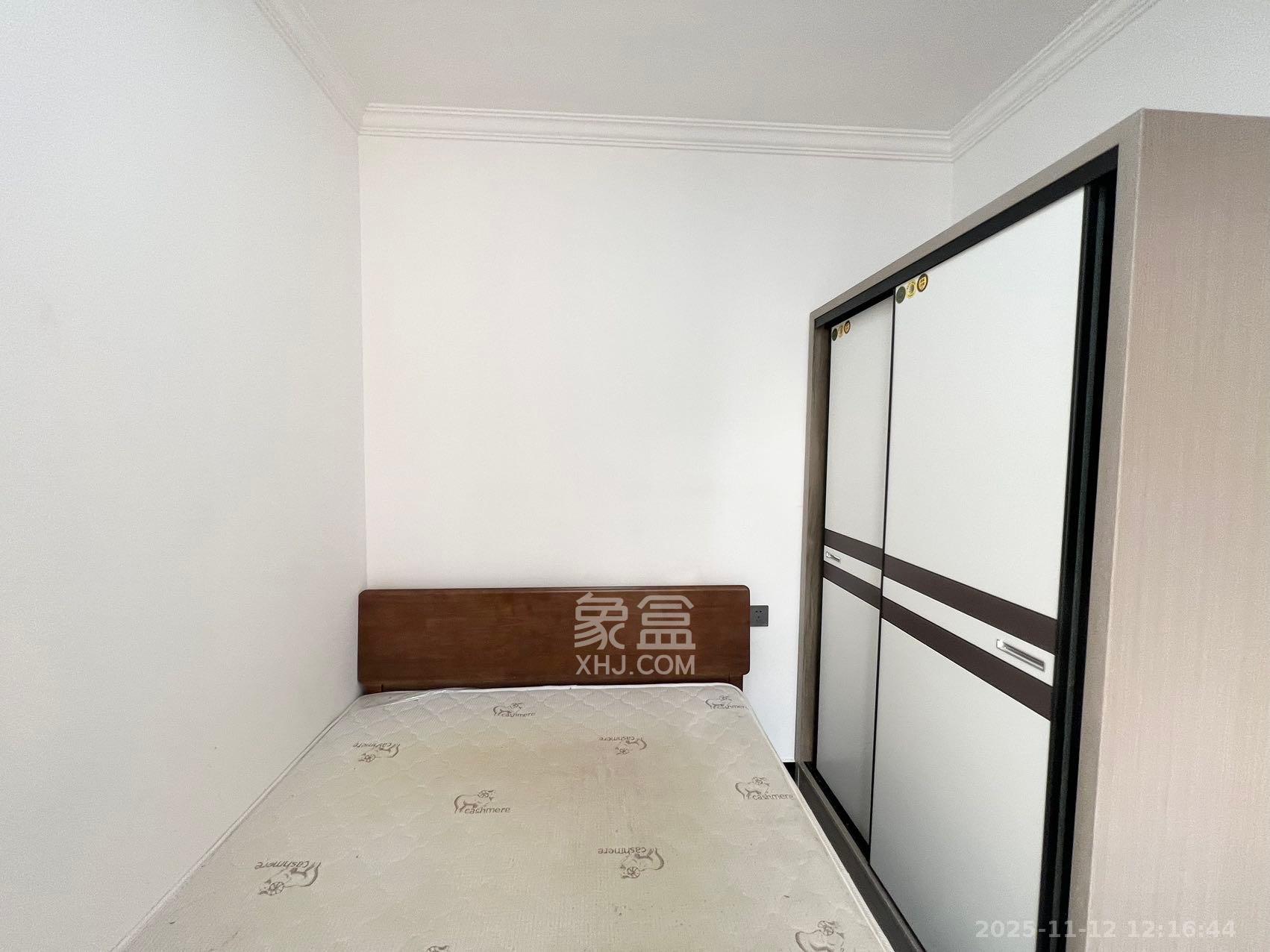 东合新苑  2室2厅1卫    2000.0元/月室内图