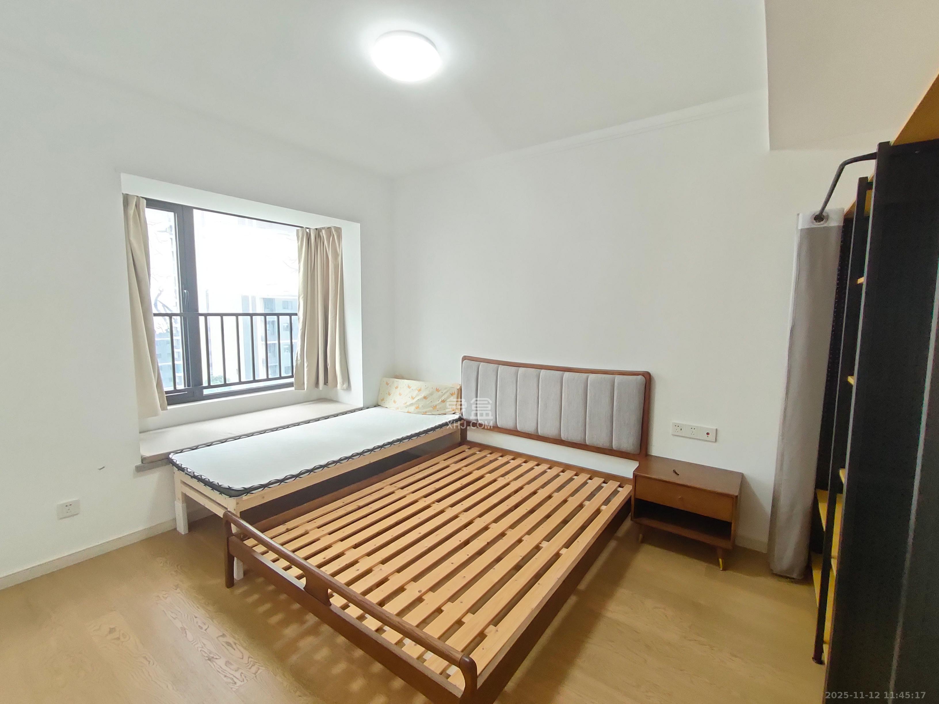 万科金色梦想C区  3室2厅2卫    2800.0元/月室内图