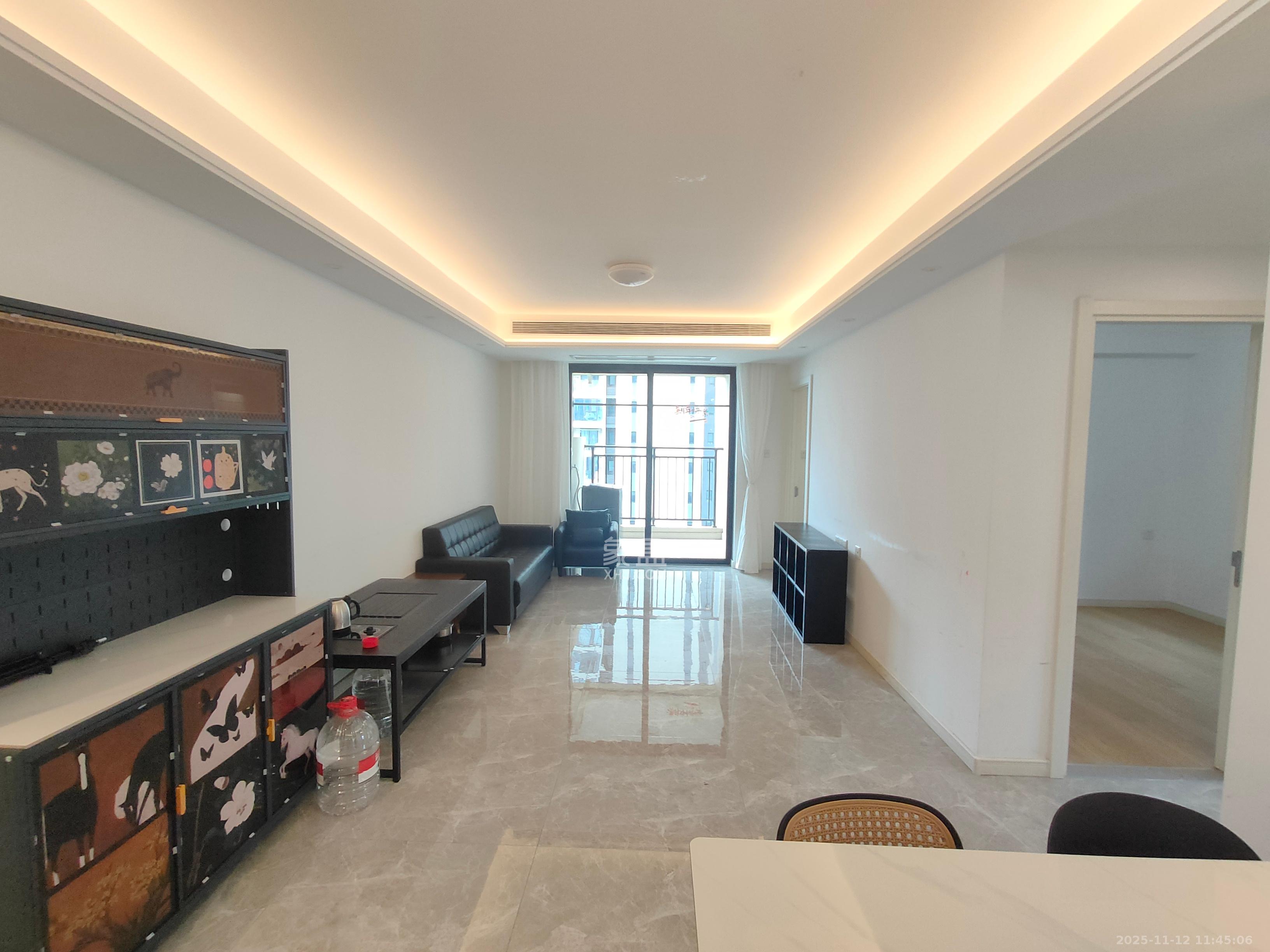 万科金色梦想C区  3室2厅2卫    2800.0元/月