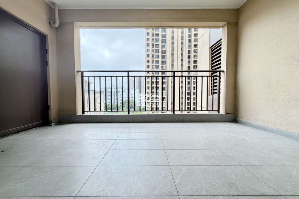 海航豪庭南苑 3室2厅1卫 4000.0元/月 海航豪庭南苑 3室2厅1卫 4000.0元/月室内图