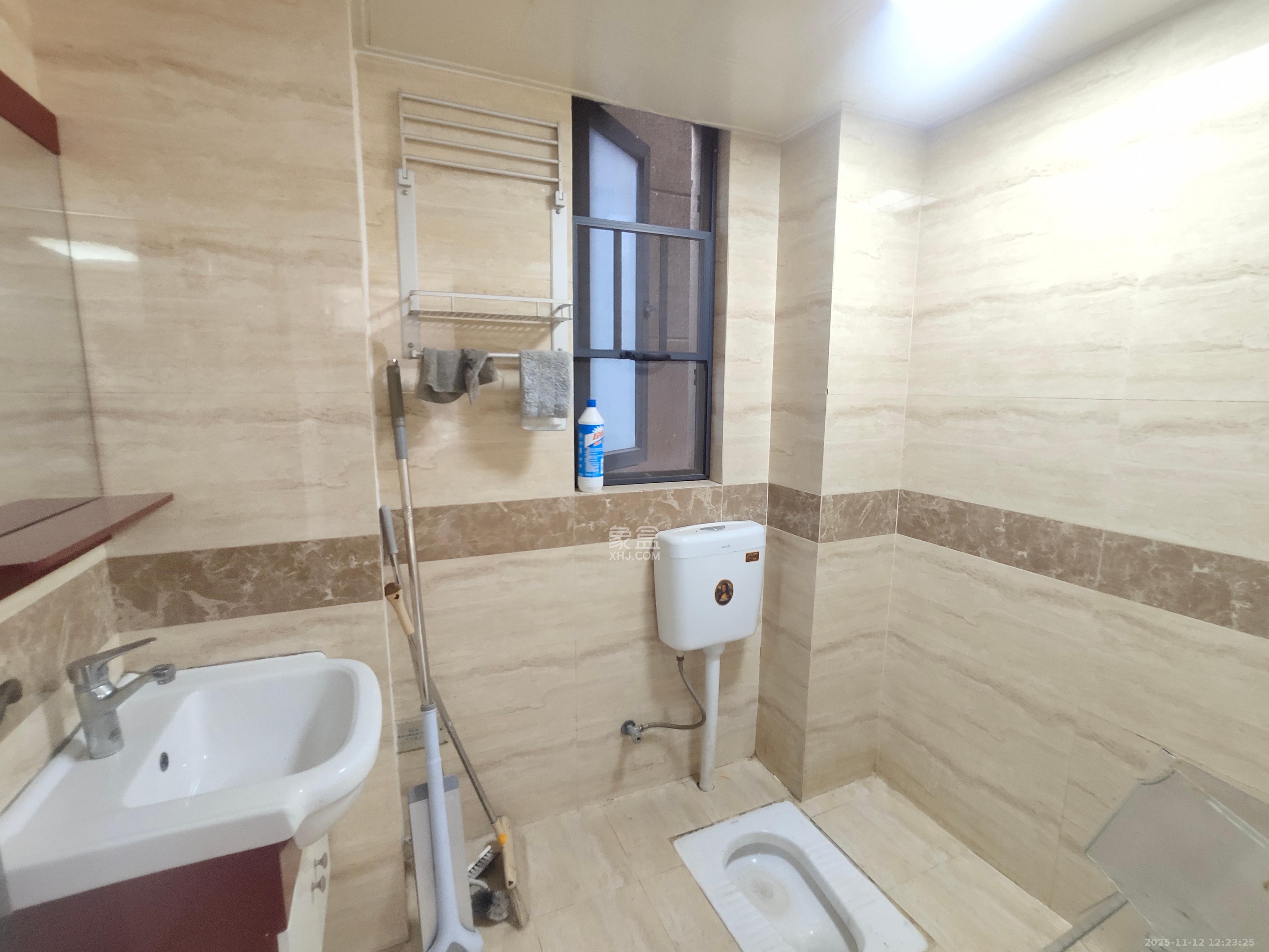 湘江锦绣  3室2厅2卫    2000.0元/月室内图