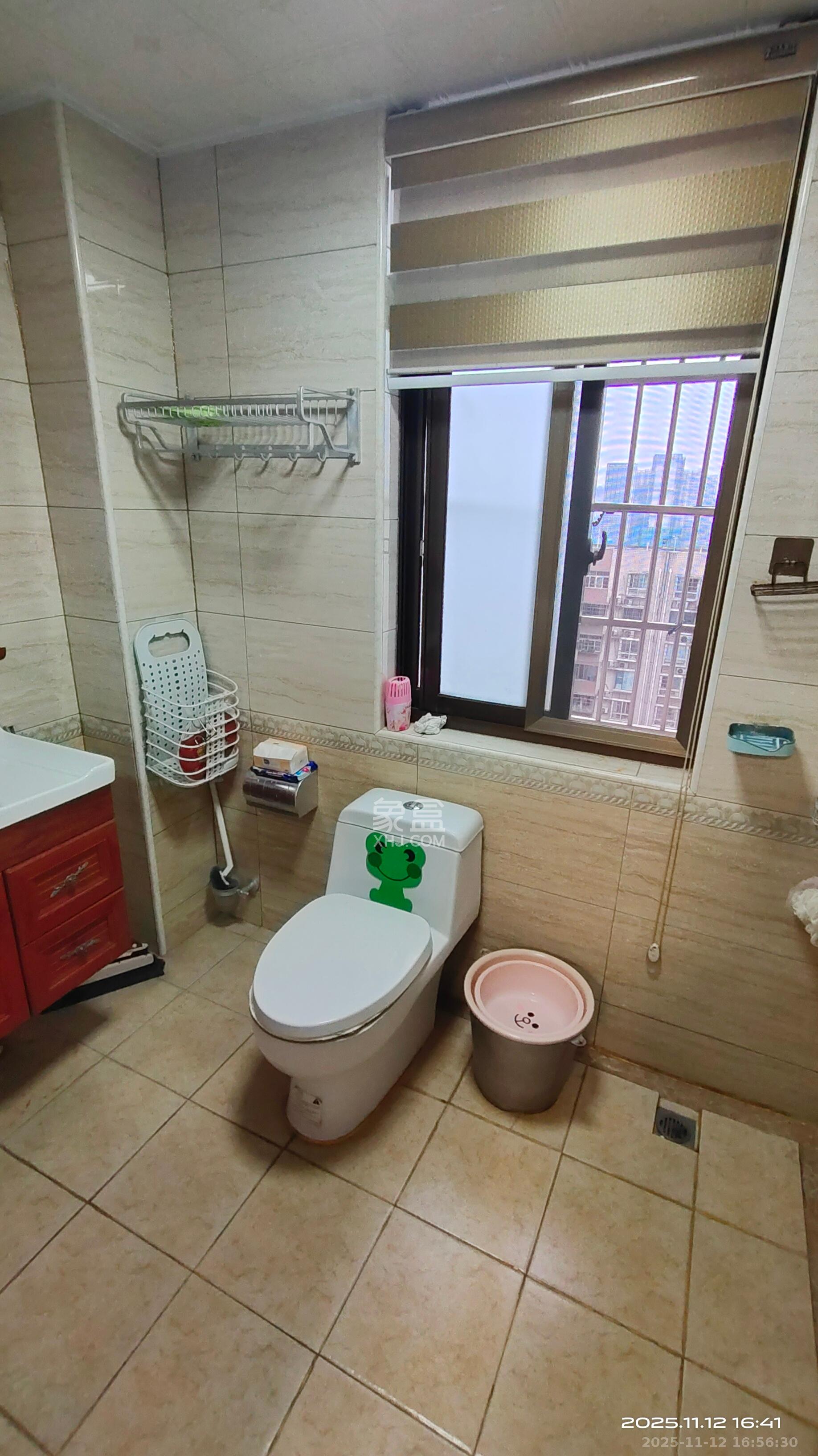 黎郡新宇康景园  4室2厅2卫    3000.0元/月室内图