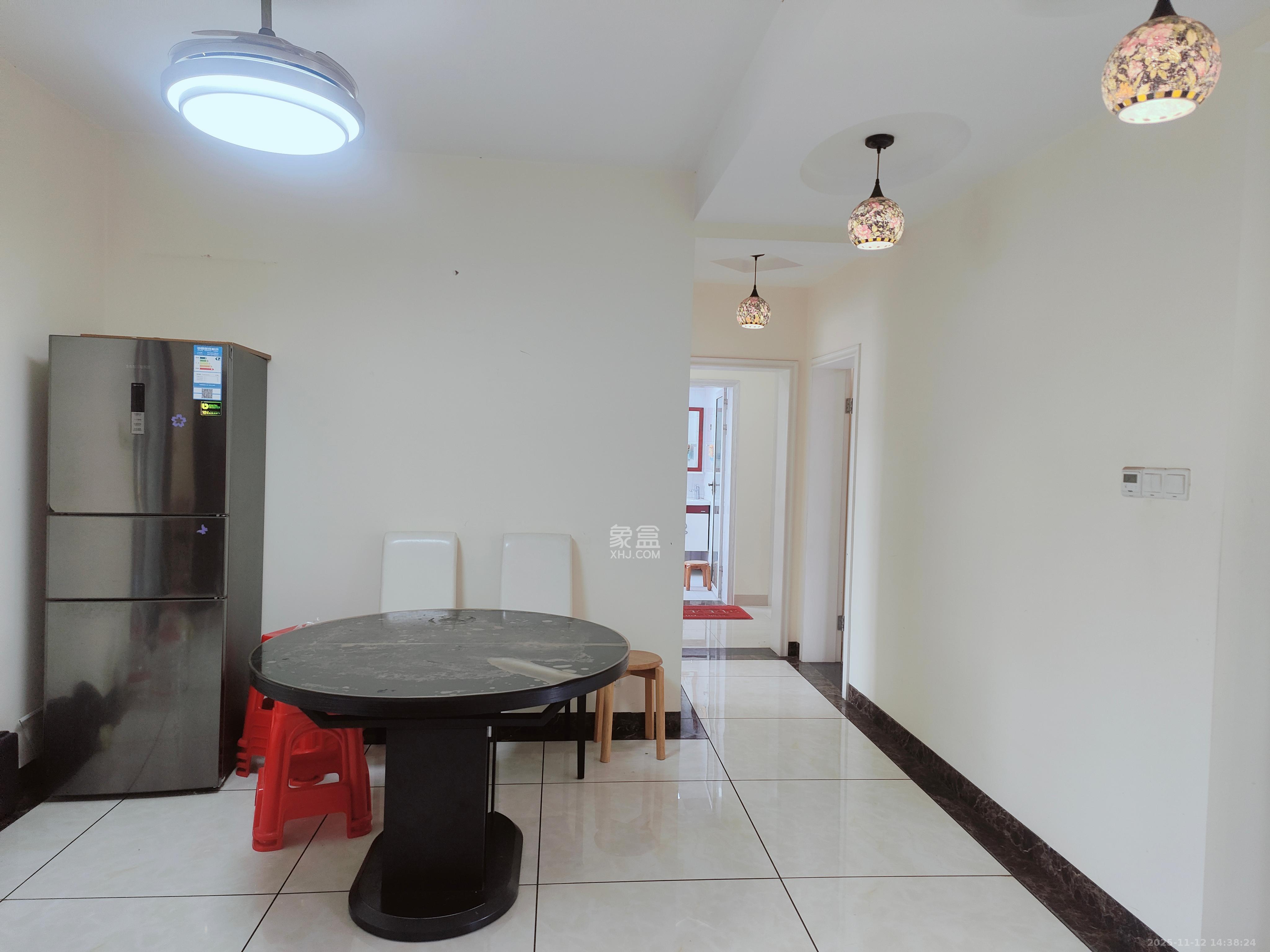 先锋新宇  3室2厅2卫    2200.0元/月室内图