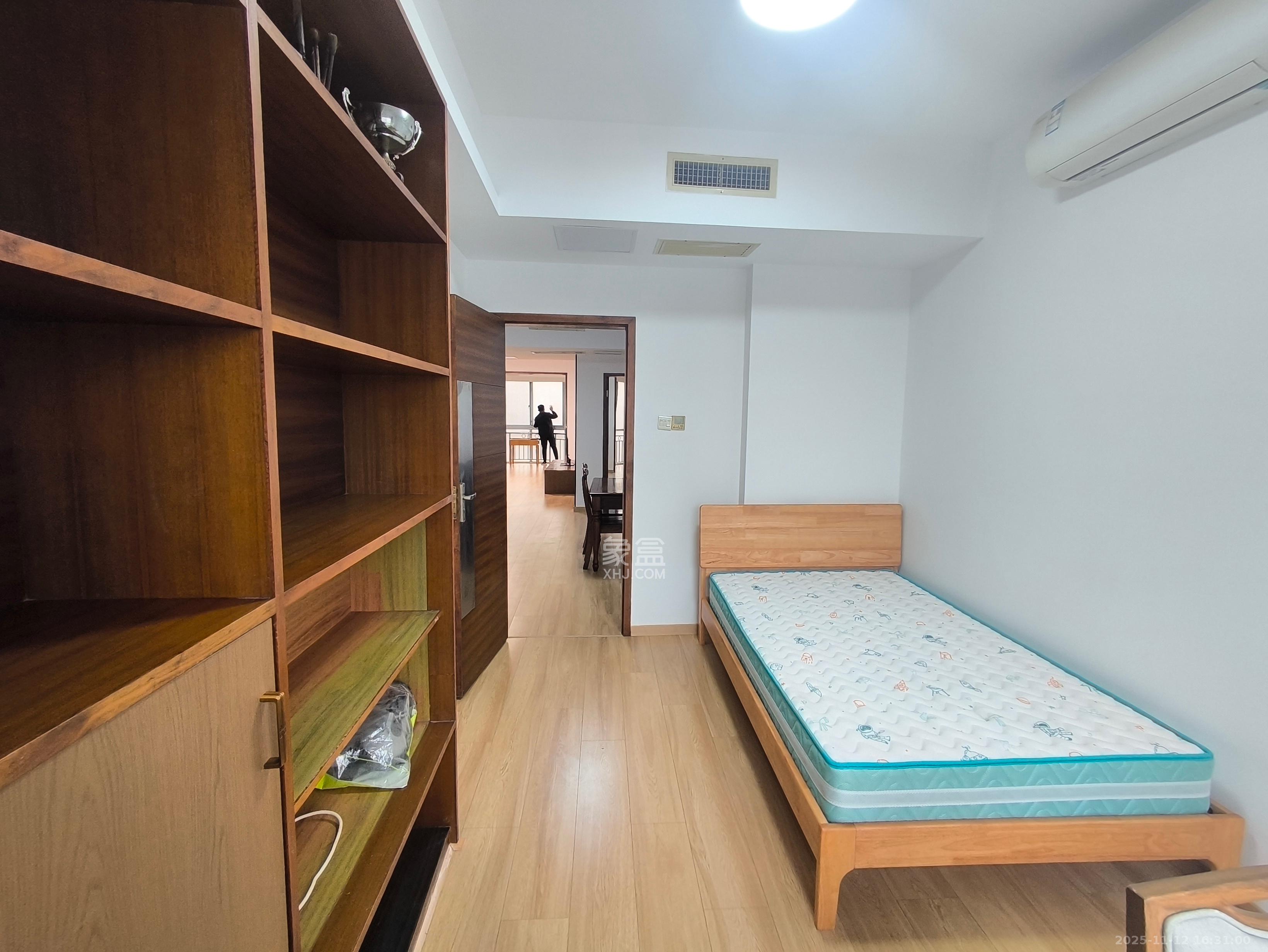 湖南省体育局单位宿舍（省体总会宿舍）  3室2厅2卫    4100.0元/月室内图