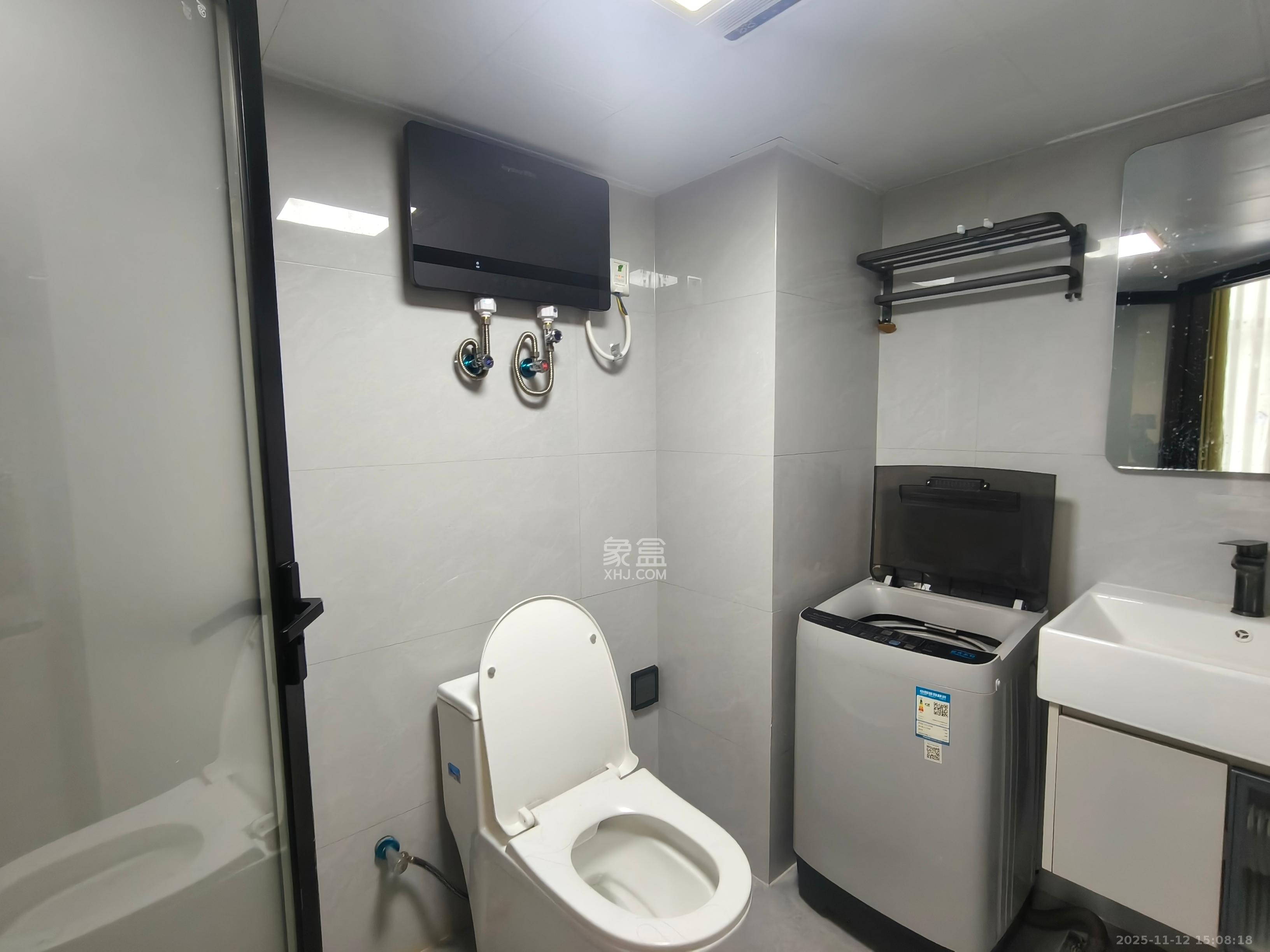 龙湖铂金岛 1室1厅1卫 1800.0元/月 龙湖铂金岛 1室1厅1卫 1800.0元/月室内图