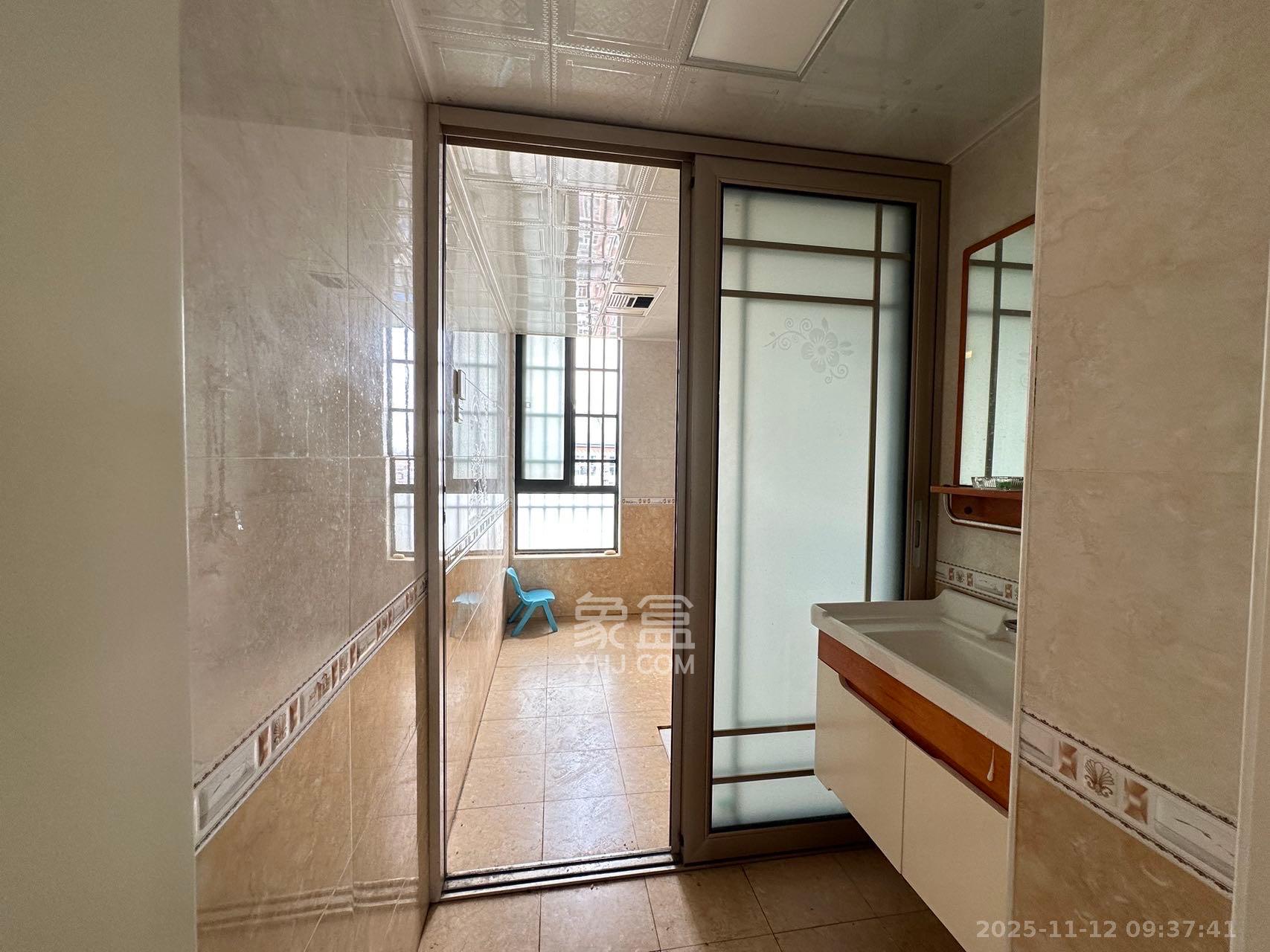 五矿紫湖香醍 4室2厅2卫 2000.0元/月 五矿紫湖香醍 4室2厅2卫 2000.0元/月室内图