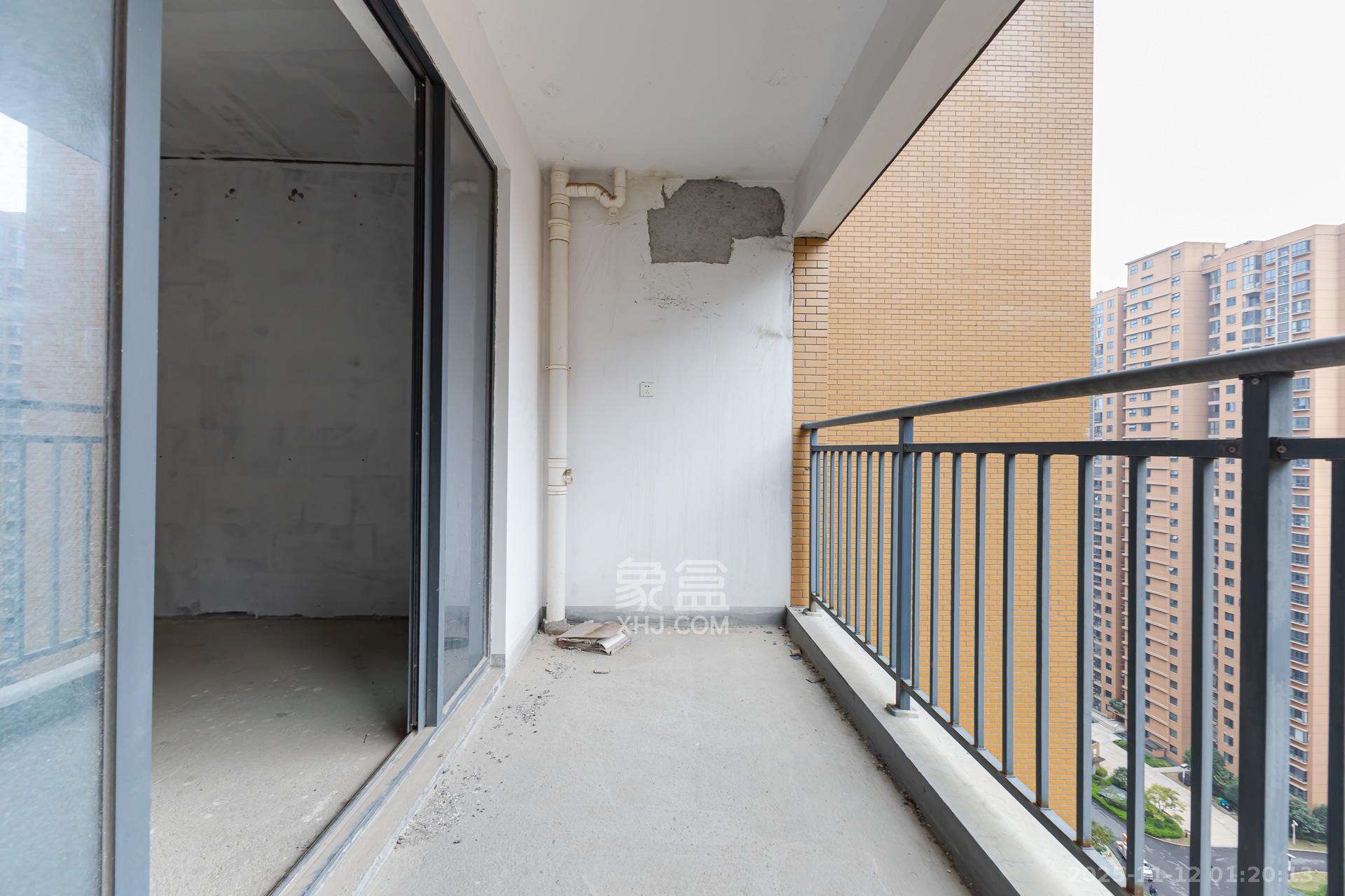 玛丽的花园（金色阳光家园）  3室2厅2卫    82.8万阳台