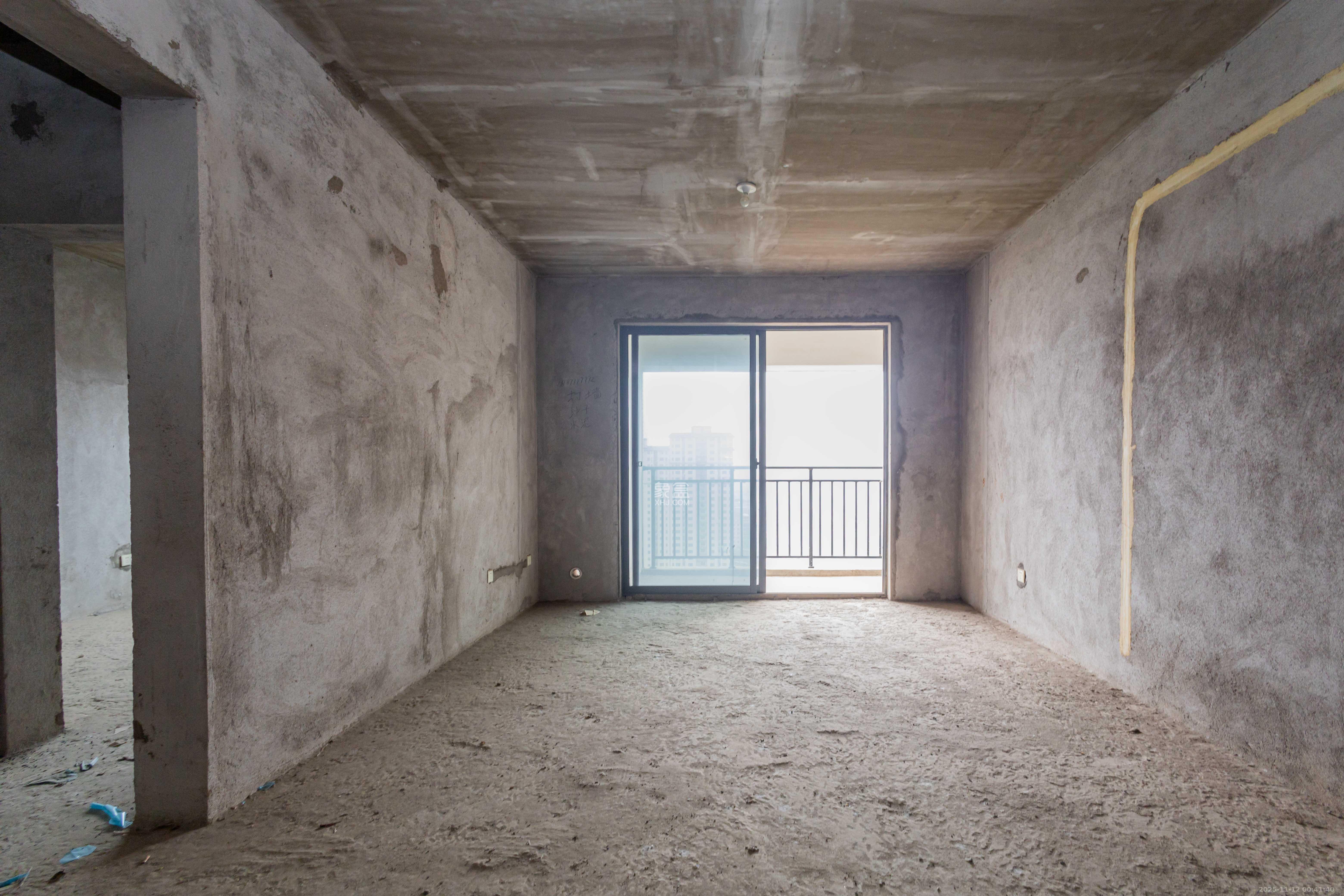 佳美紫郡  3室2厅1卫    49.8万客厅