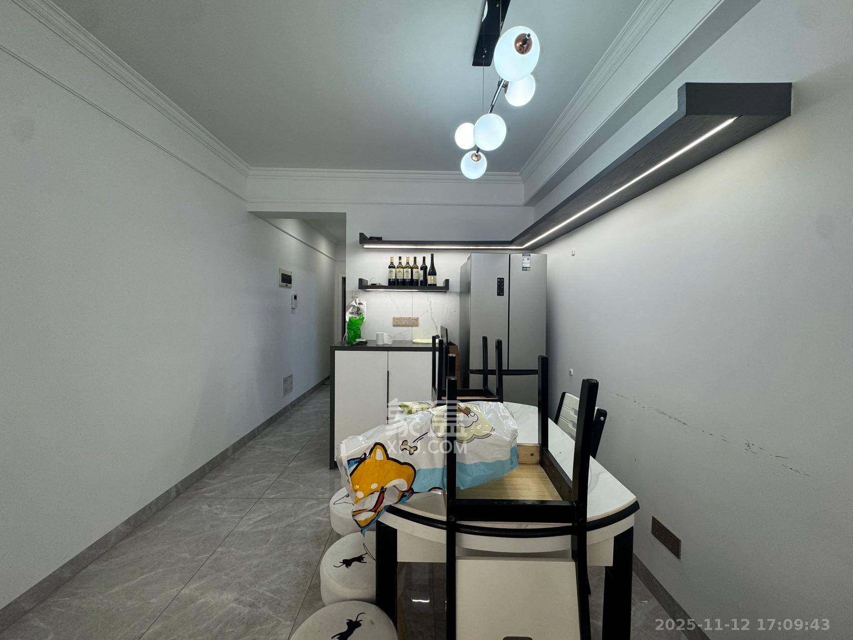 南城印象  3室2厅1卫    2500.0元/月室内图