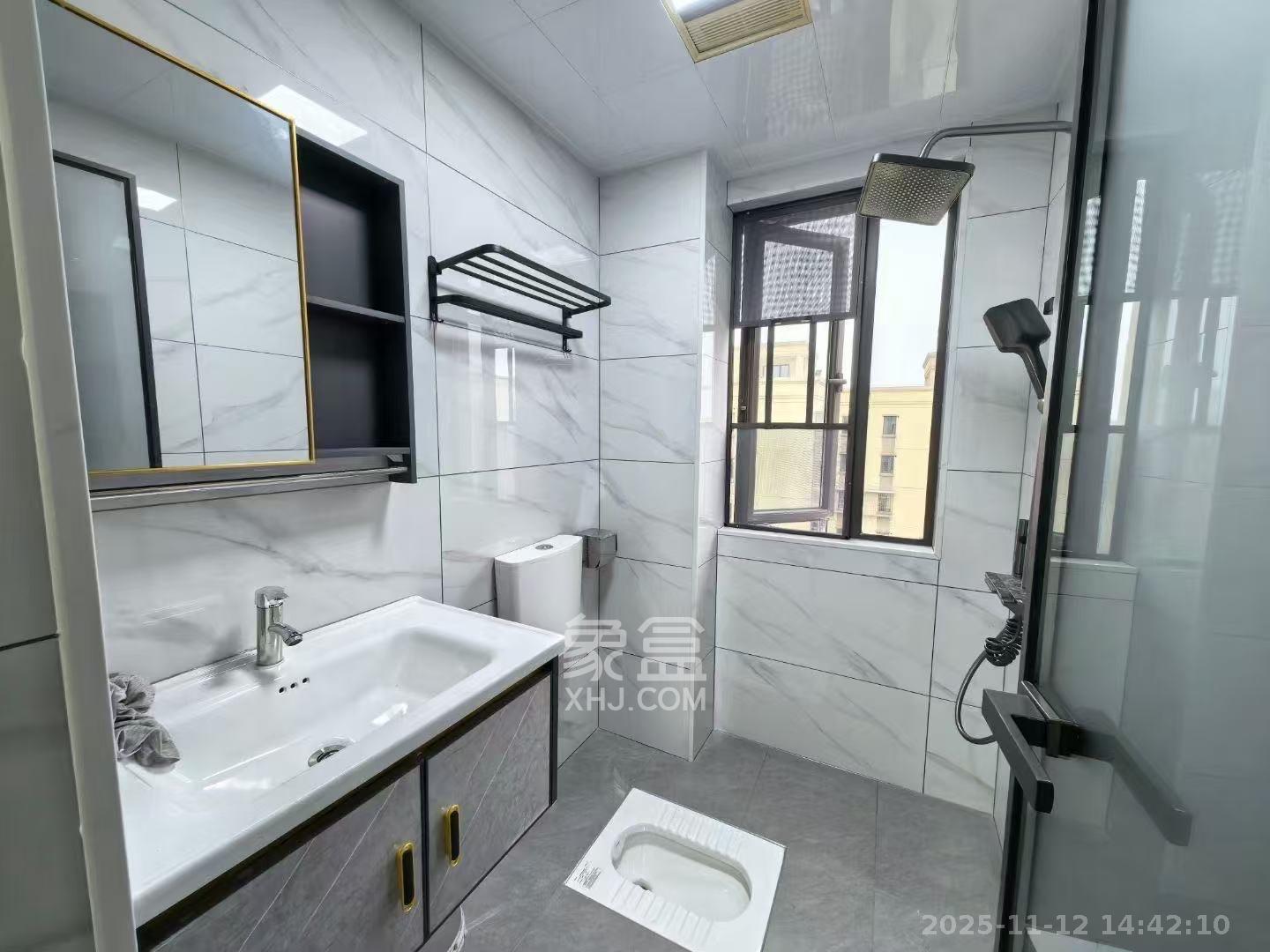 和润园三期  2室1厅1卫    2300.0元/月室内图