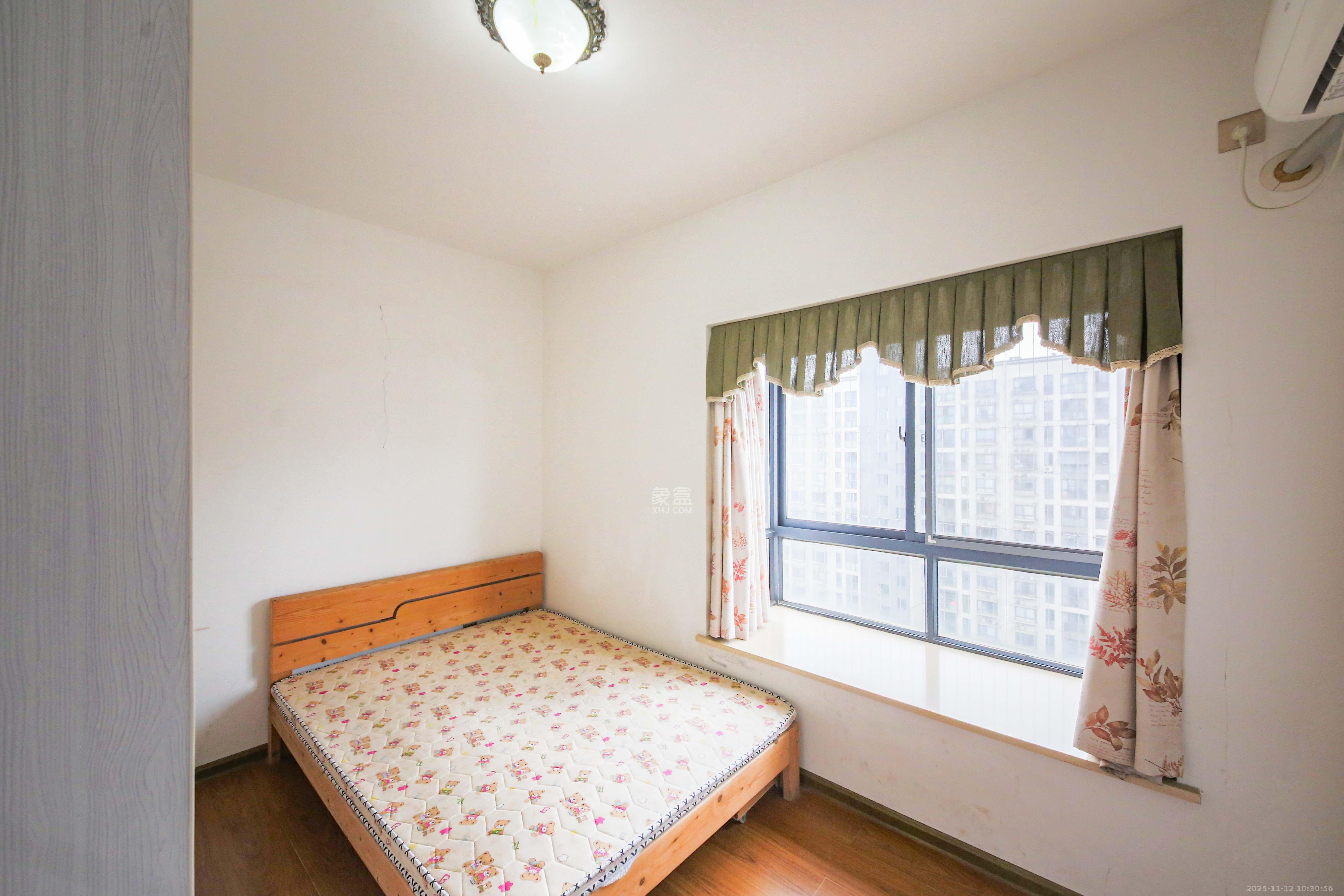 钱隆学府一、二期 3室2厅1卫 78.0万 钱隆学府一、二期 3室2厅1卫 78.0万卧室