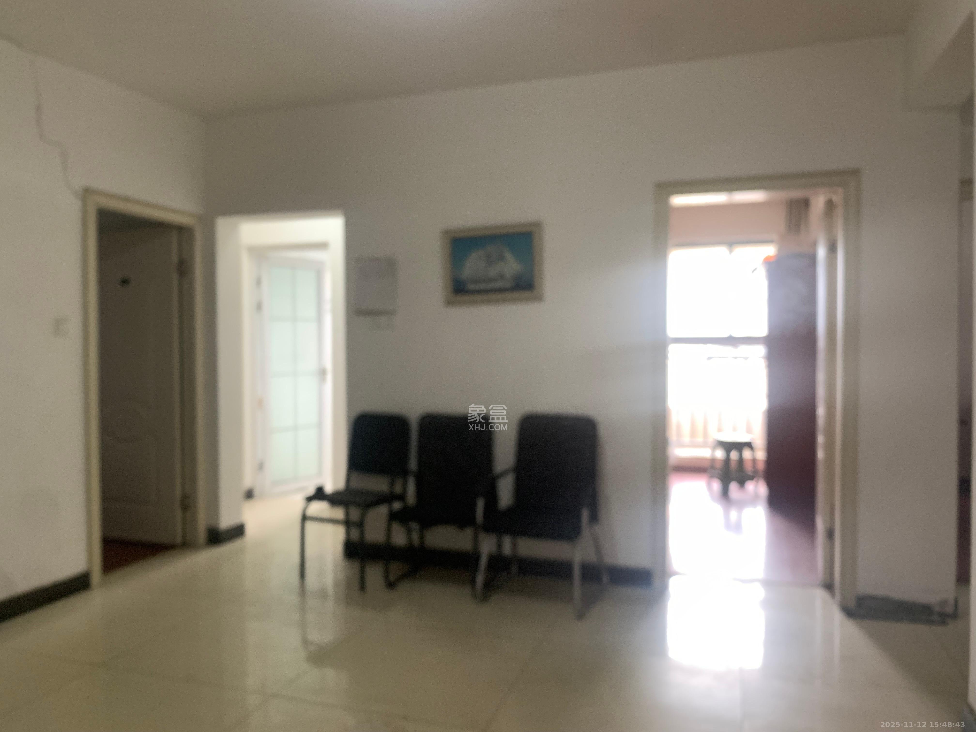 保利麓谷林语F区  4室2厅1卫    2800.0元/月