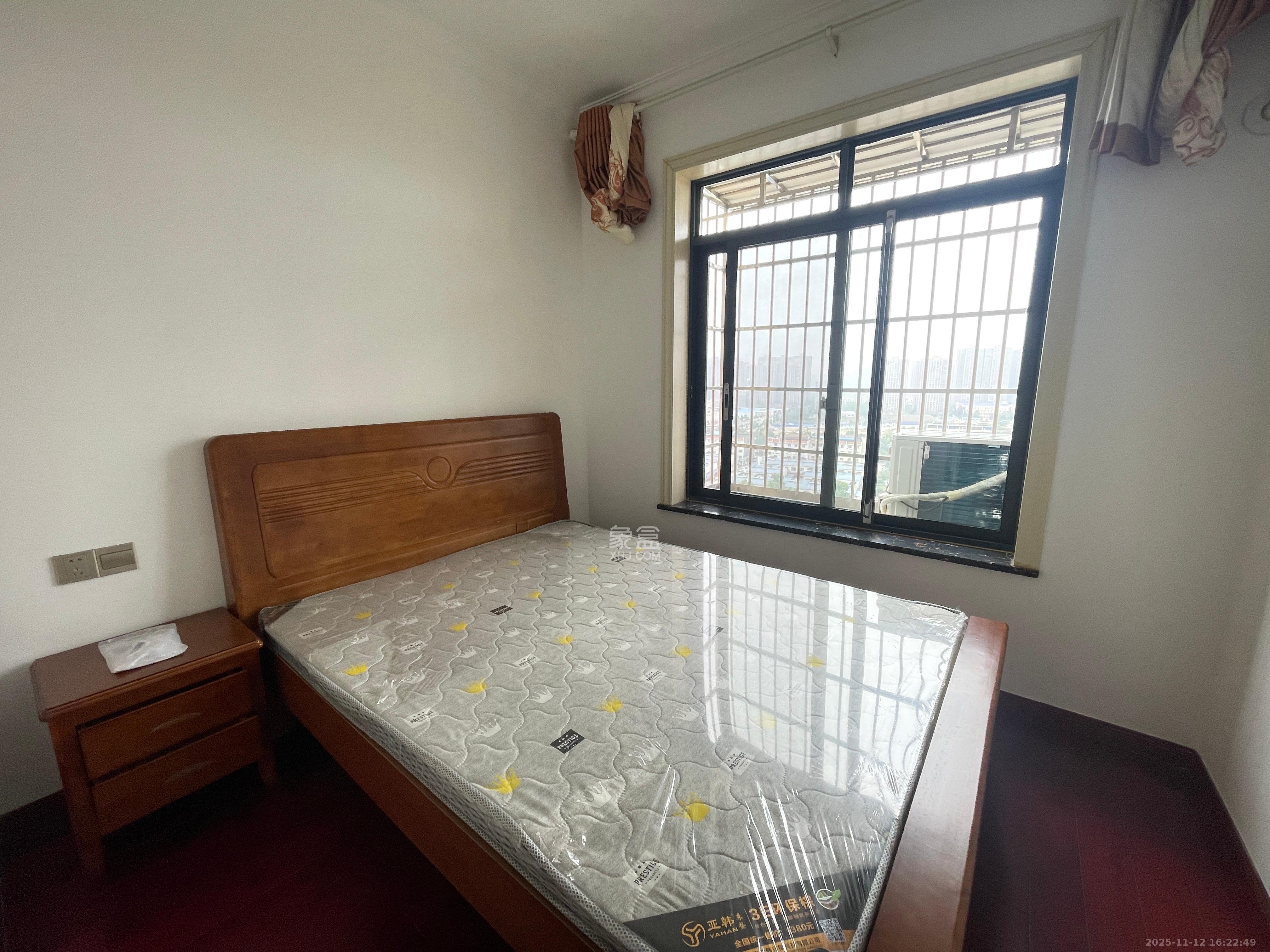 东岸梅园小区 2室2厅1卫 2200.0元/月 东岸梅园小区 2室2厅1卫 2200.0元/月室内图