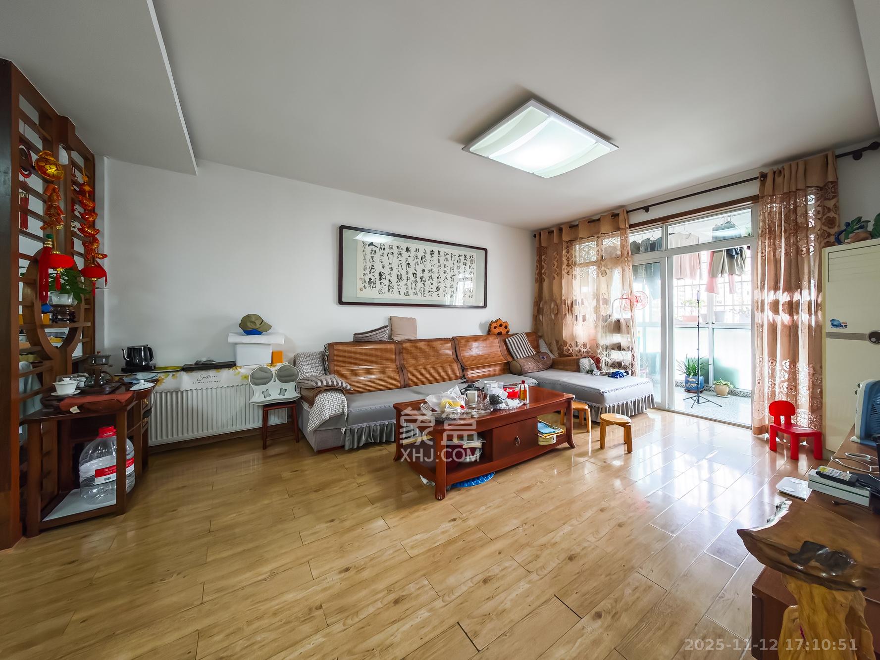 北湾景园 3室2厅1卫 86.0万 北湾景园 3室2厅1卫 86.0万客厅