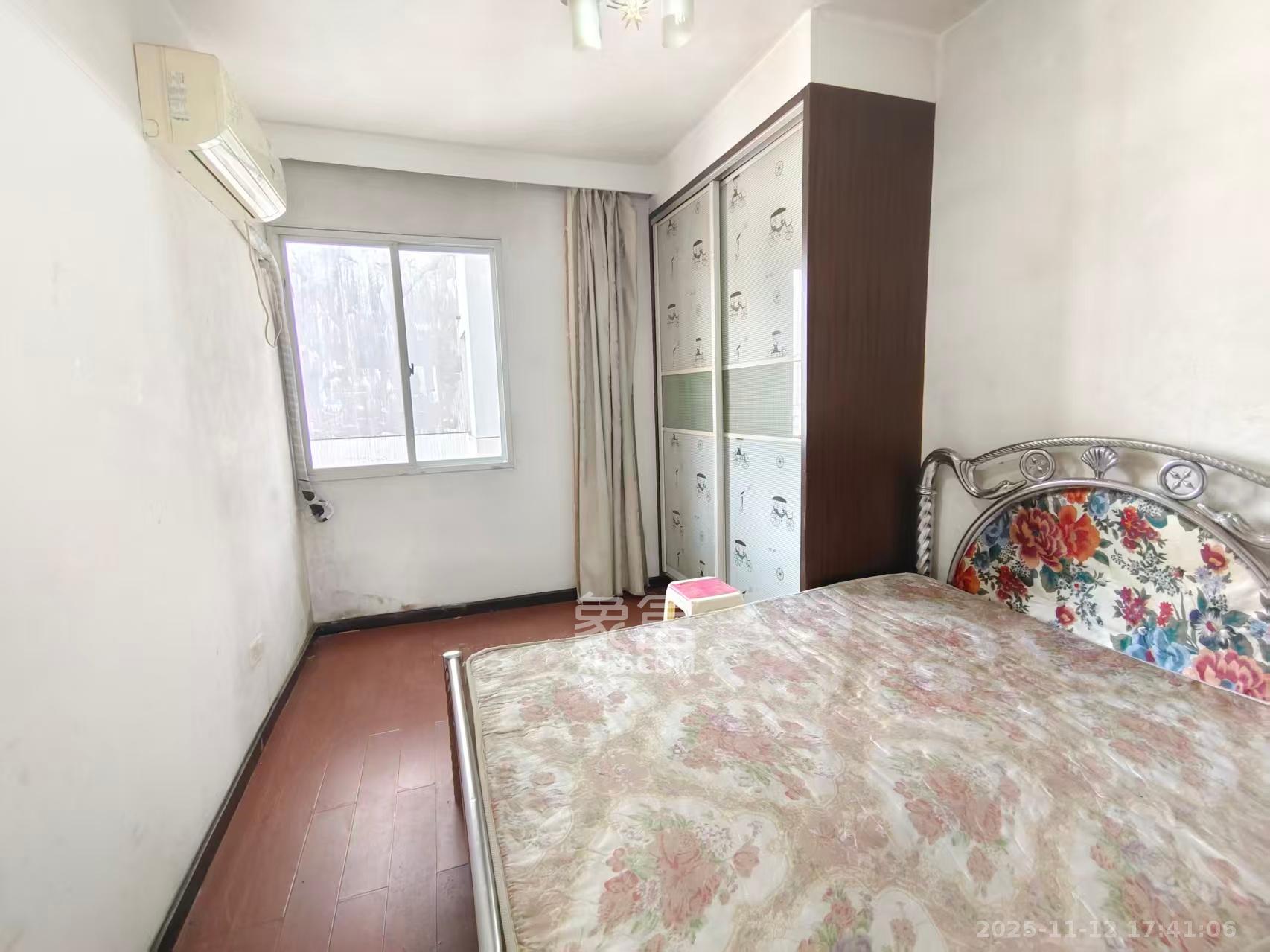 湘许嘉园  3室2厅1卫    2400.0元/月室内图